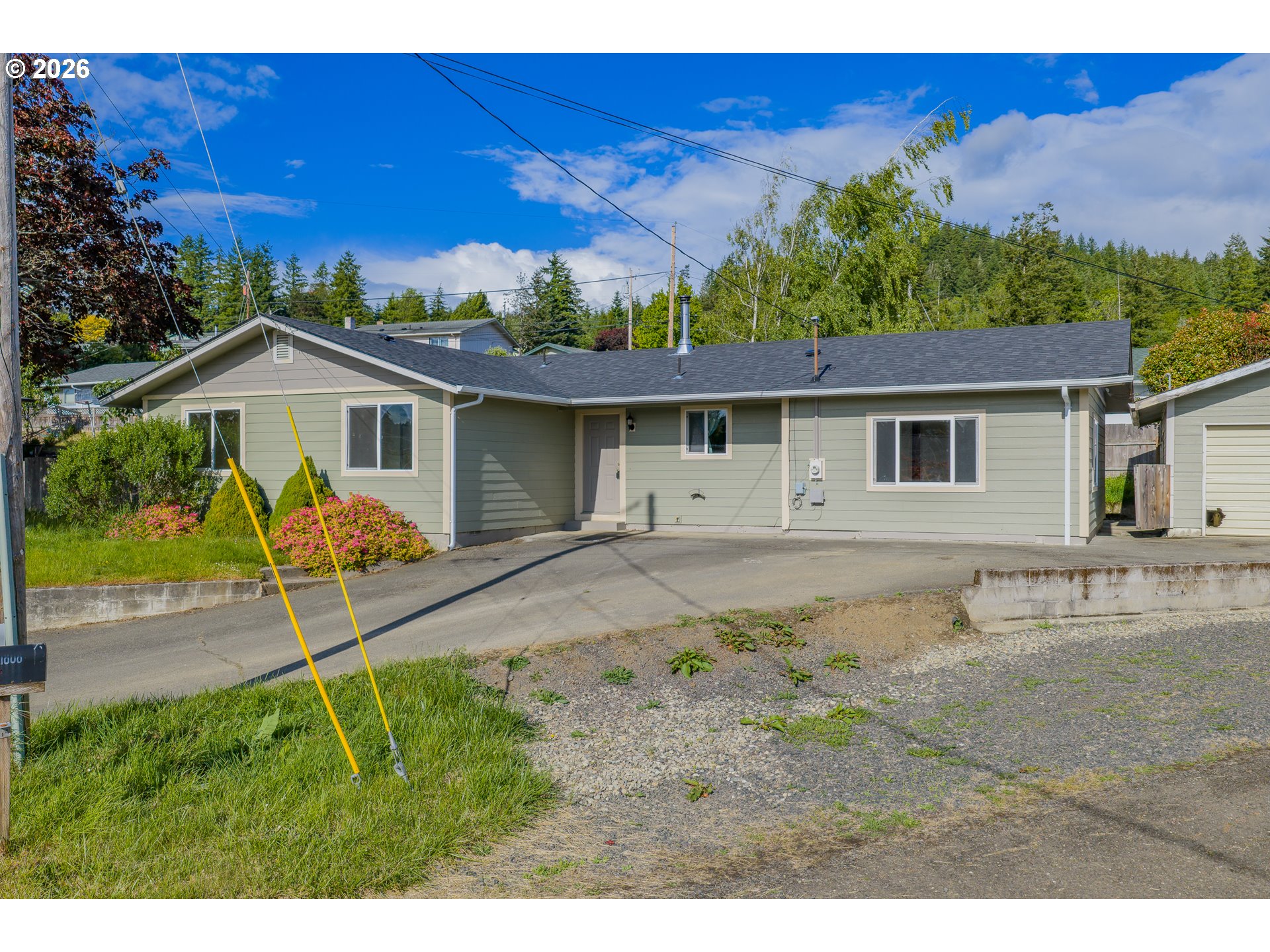 1816 Sunset Ct Property Photo 3