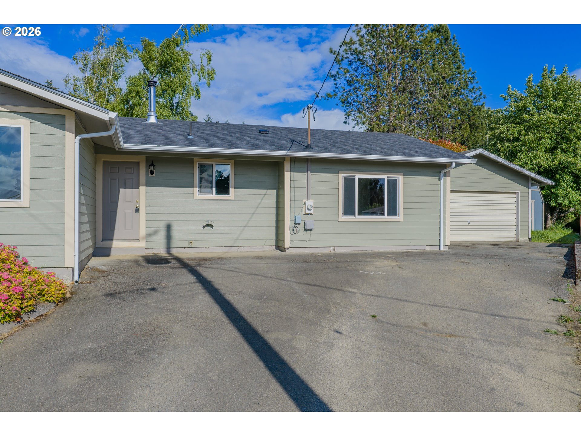 1816 Sunset Ct Property Photo 4