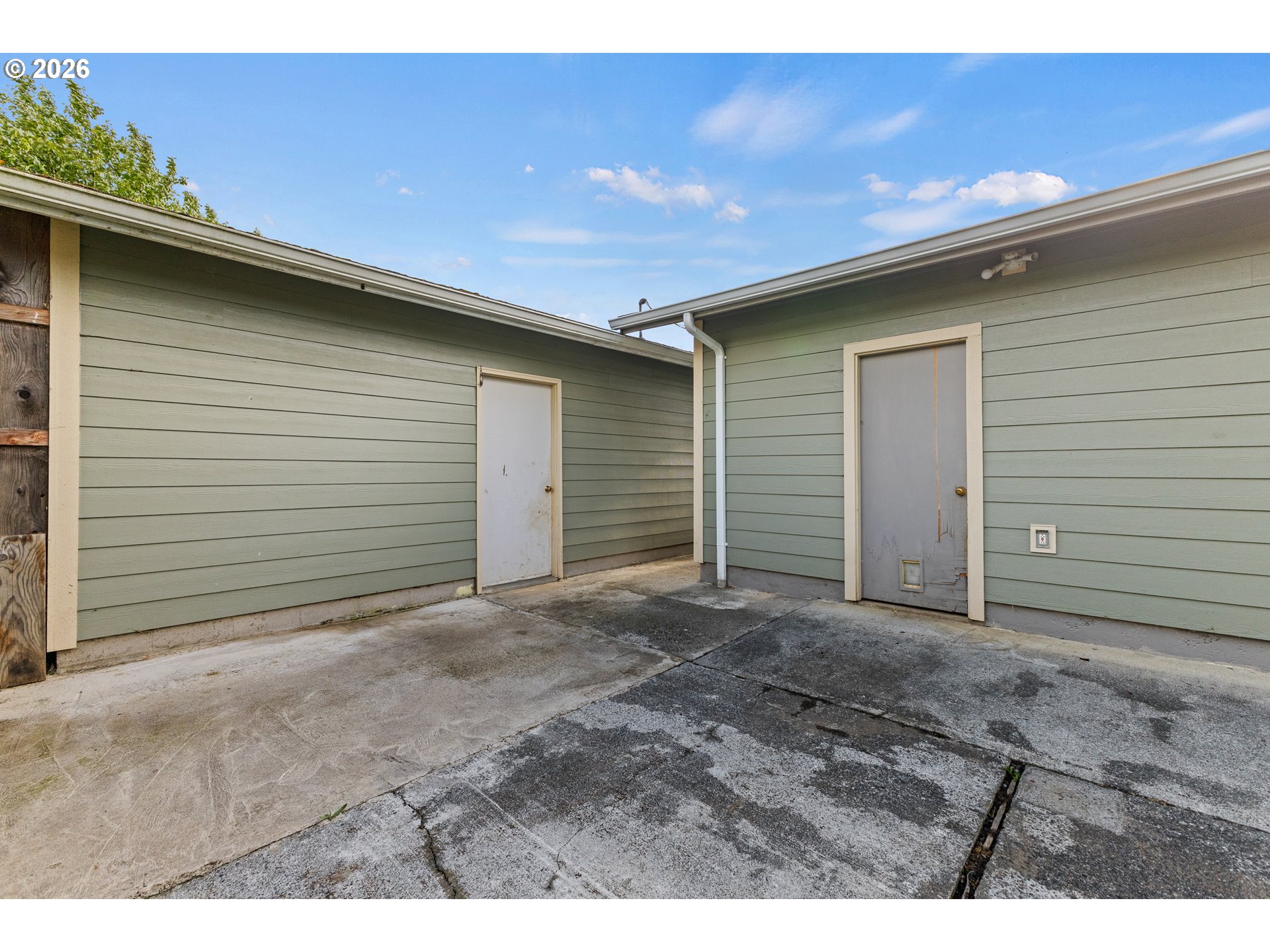 1816 Sunset Ct Property Photo 6
