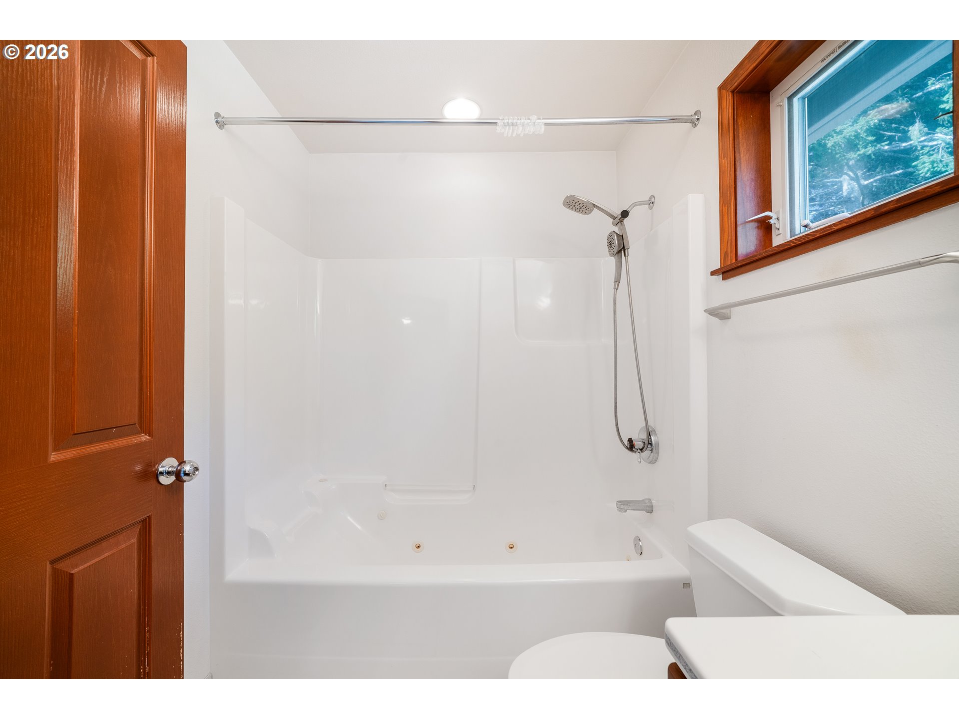 83534 Clear Lake Rd Property Photo 32