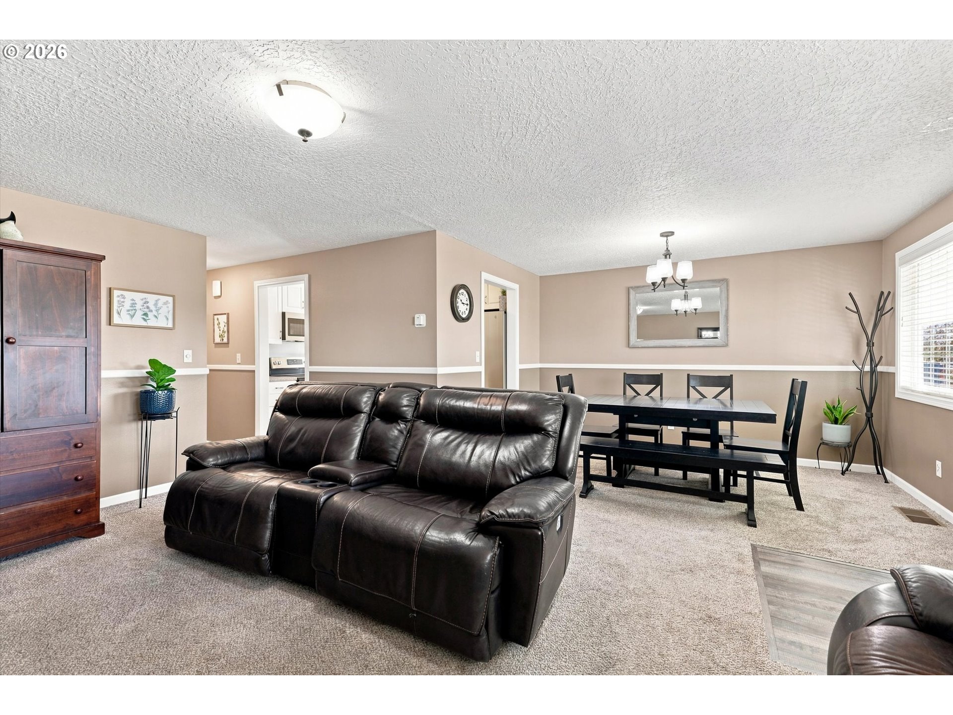 1323 Garden Way Property Photo 6