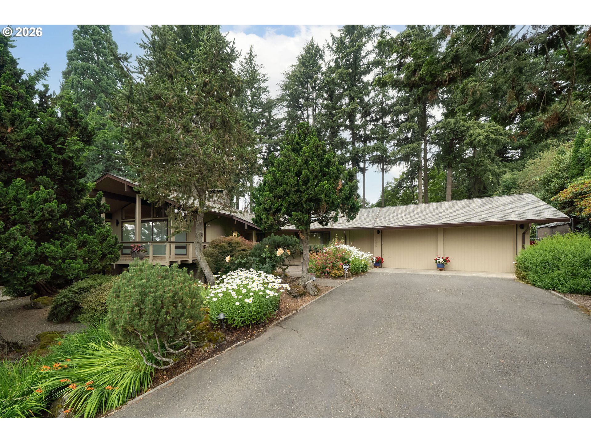 3060 SW WESTWOOD DR Property Photo 1