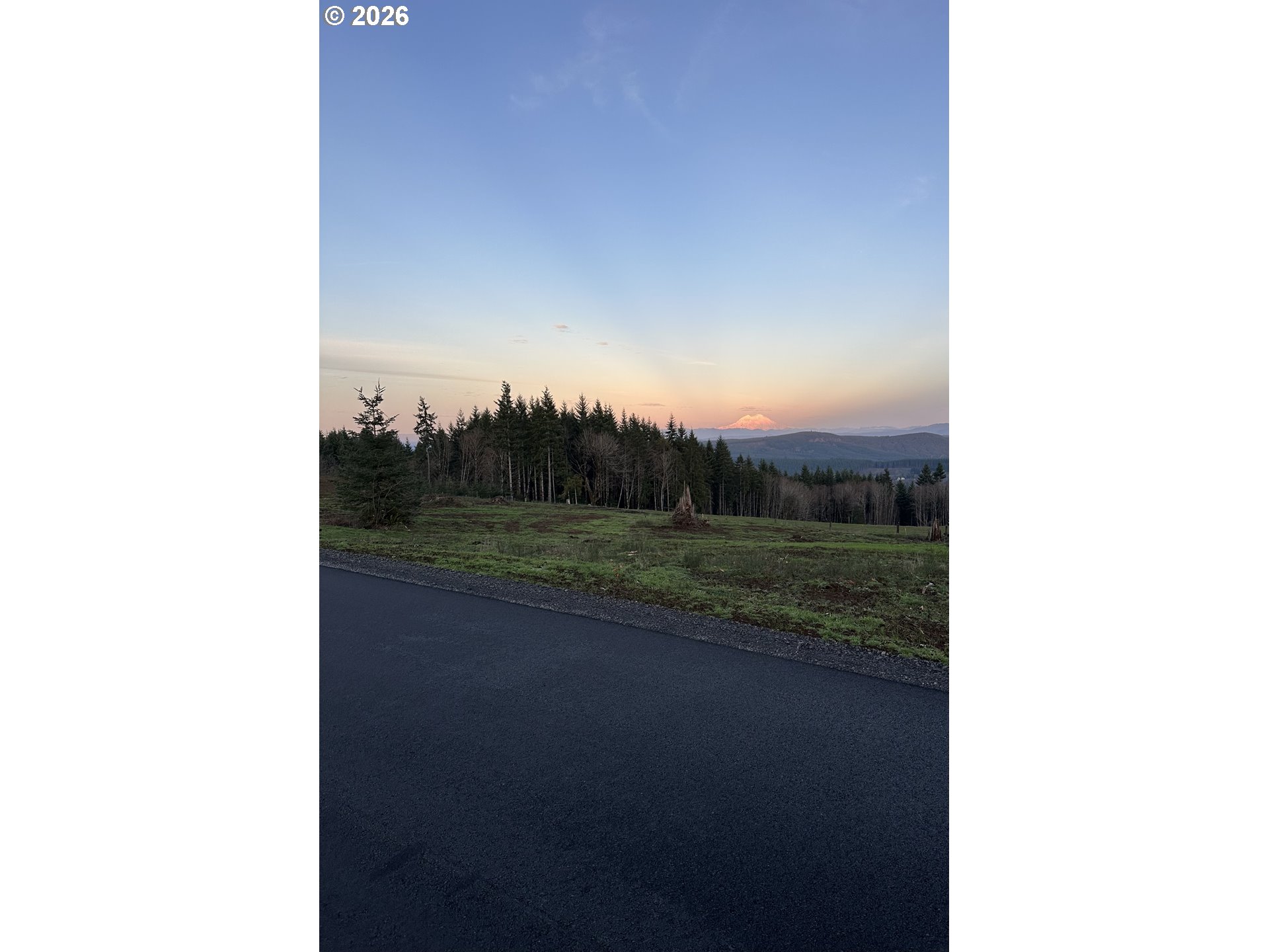 204 Suncrest DR 4