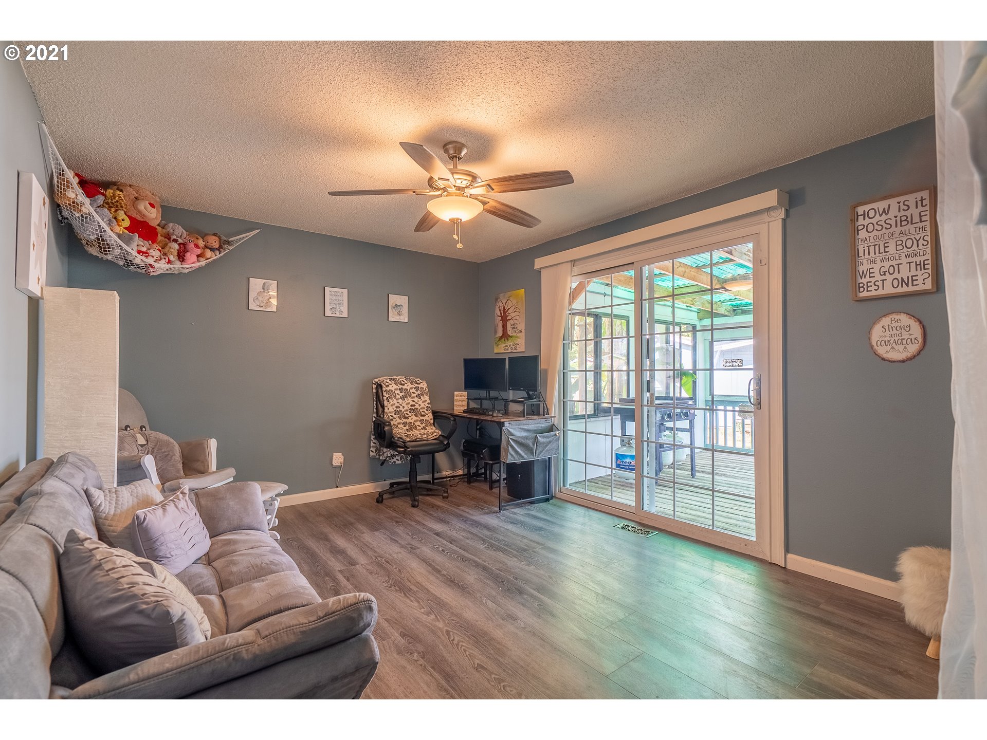 270 Brink Ct Property Photo 18
