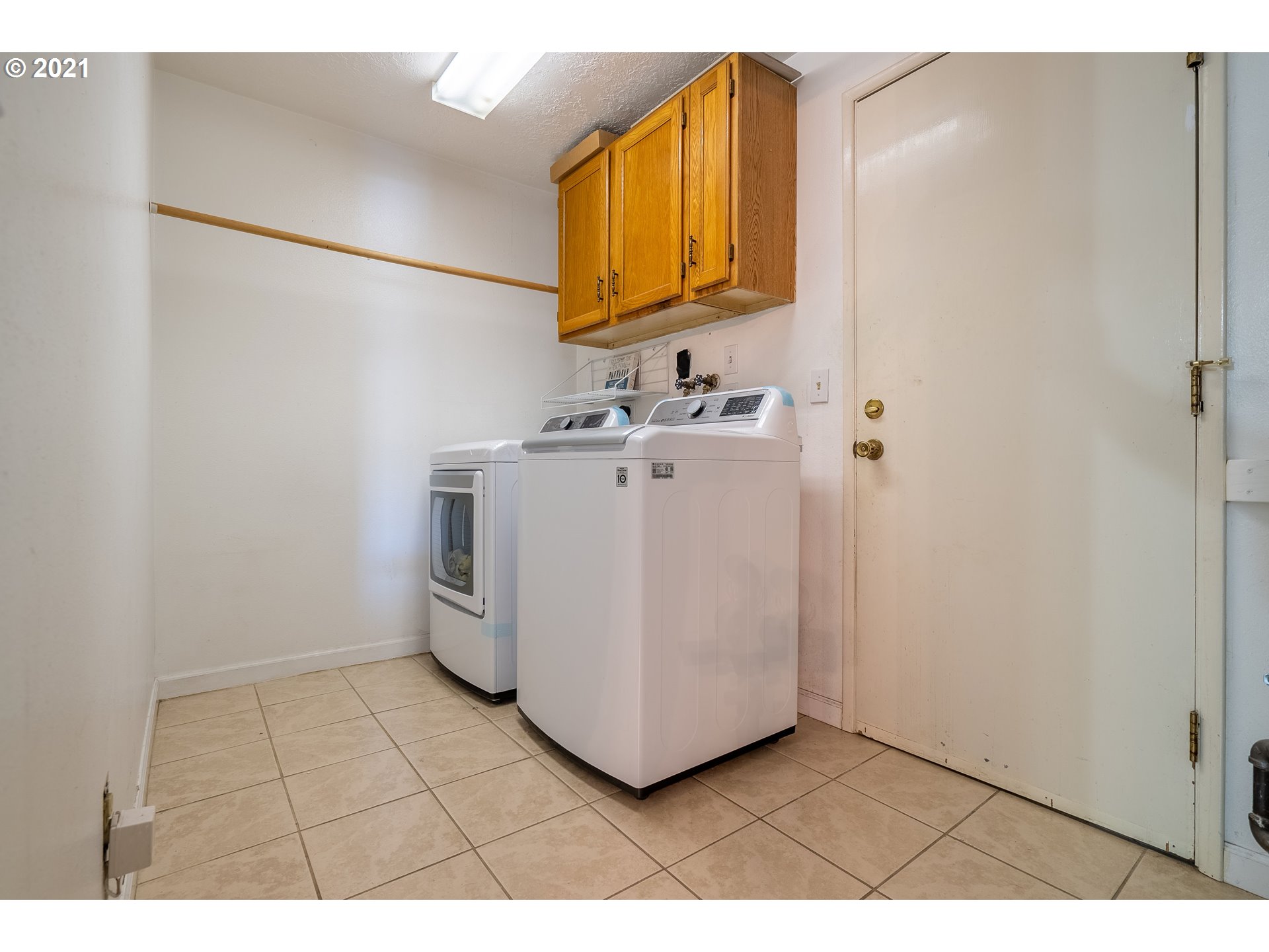 270 Brink Ct Property Photo 21