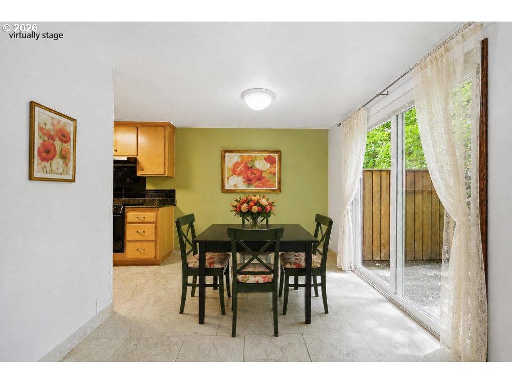 2562 Brittania Pl Property Photo 6