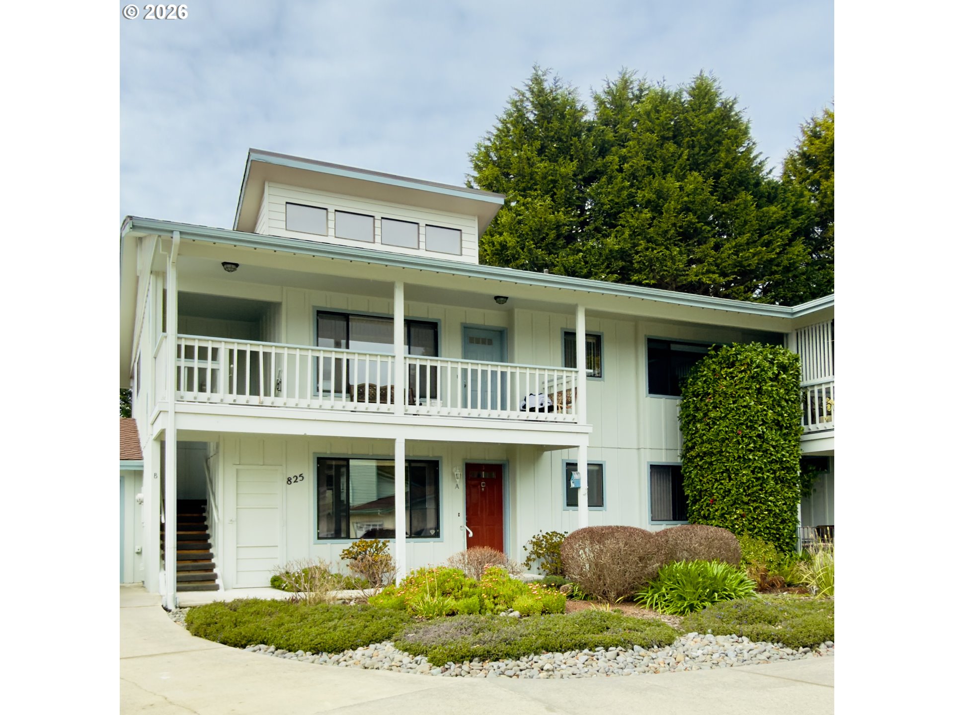 825 Brookhaven Dr B Property Photo 1