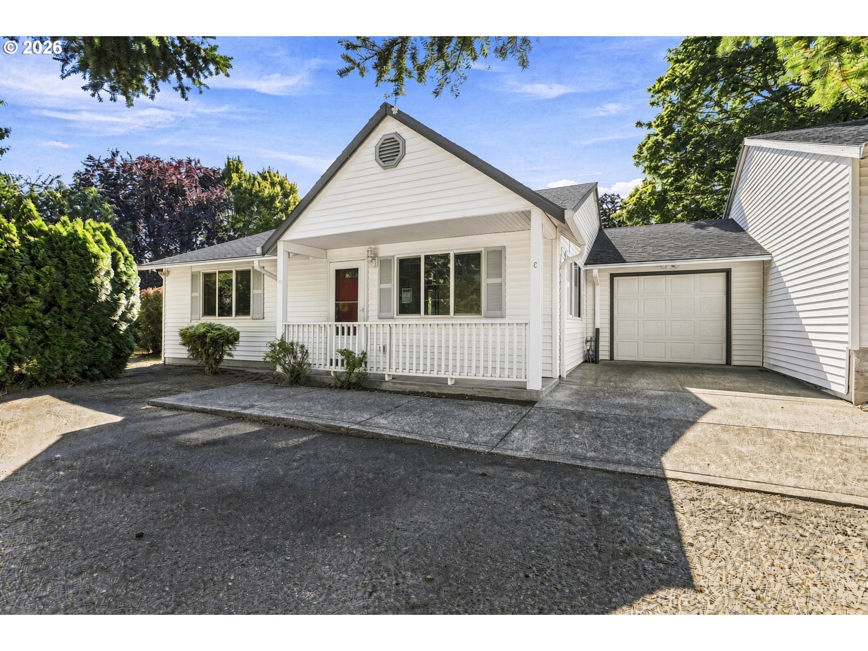 15310 Se Stark St C Property Photo 1