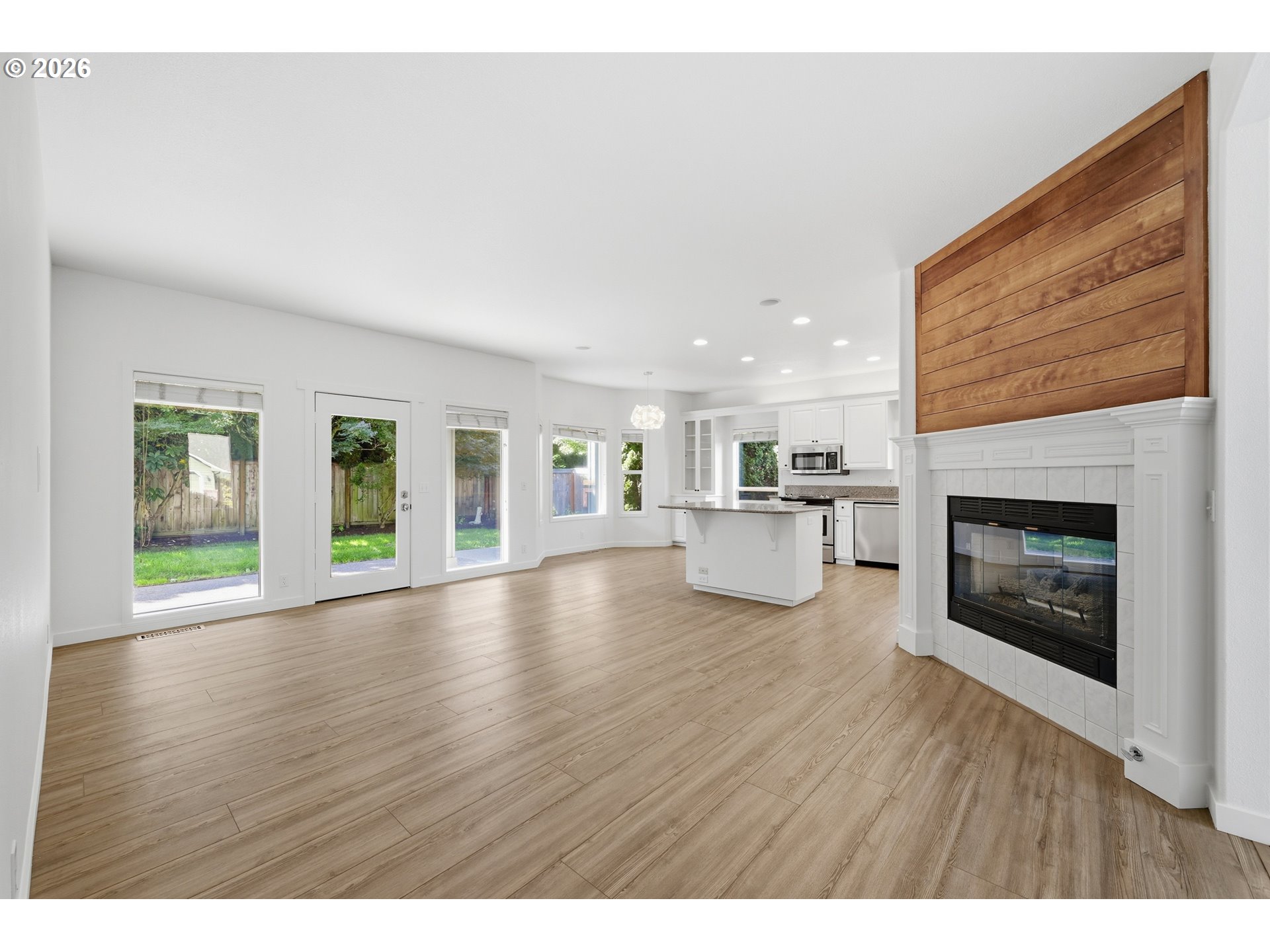 1718 Victorian Way Property Photo 6
