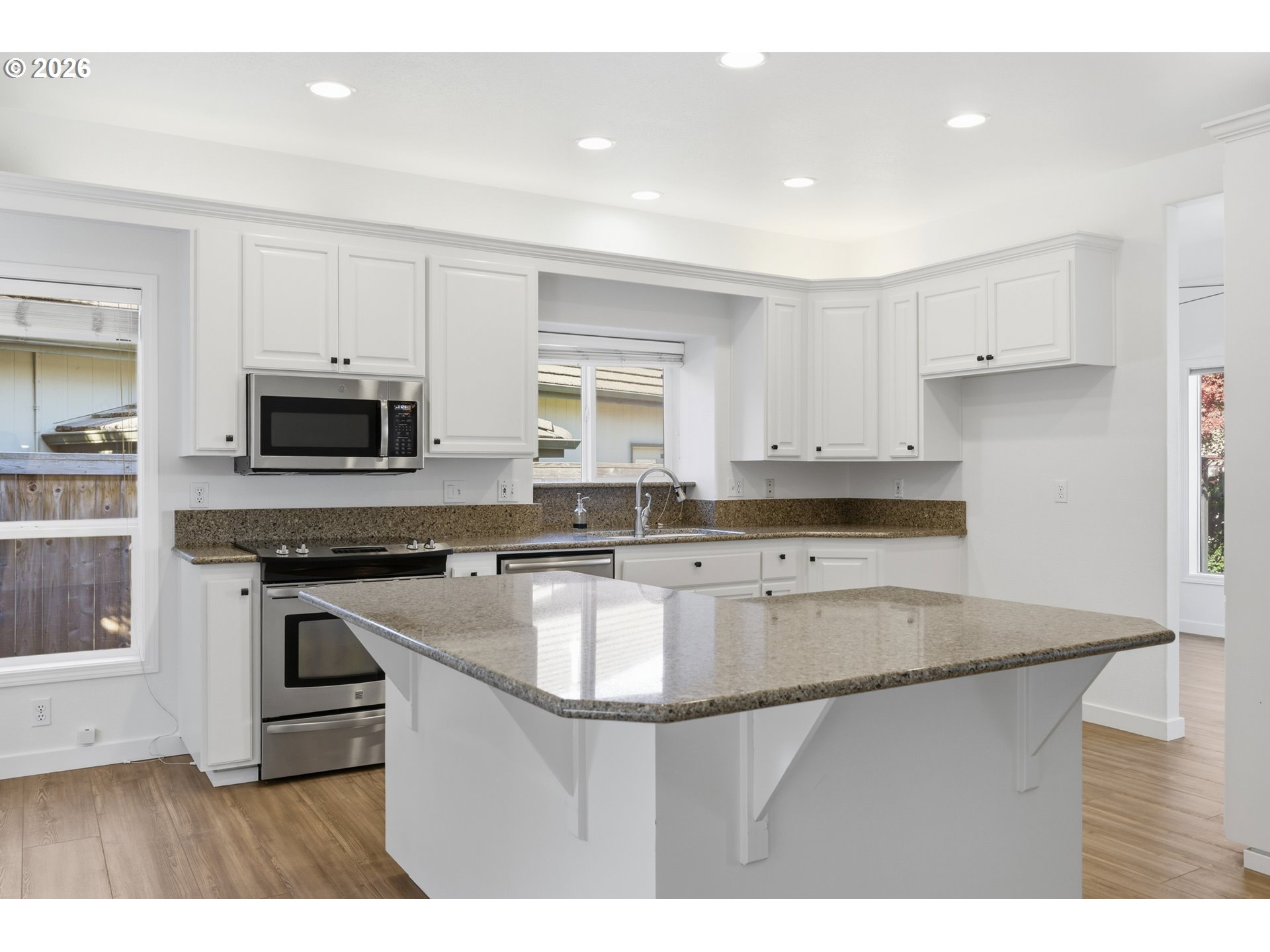 1718 Victorian Way Property Photo 16