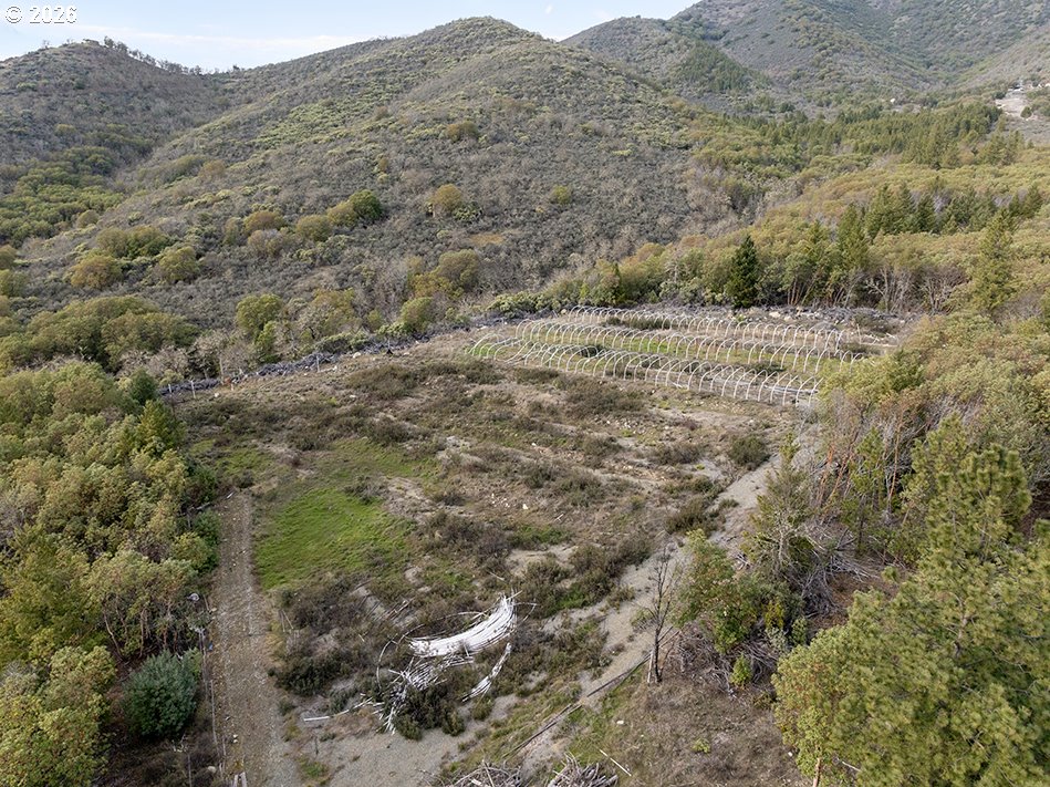 18101 N Applegate Rd Property Photo 2