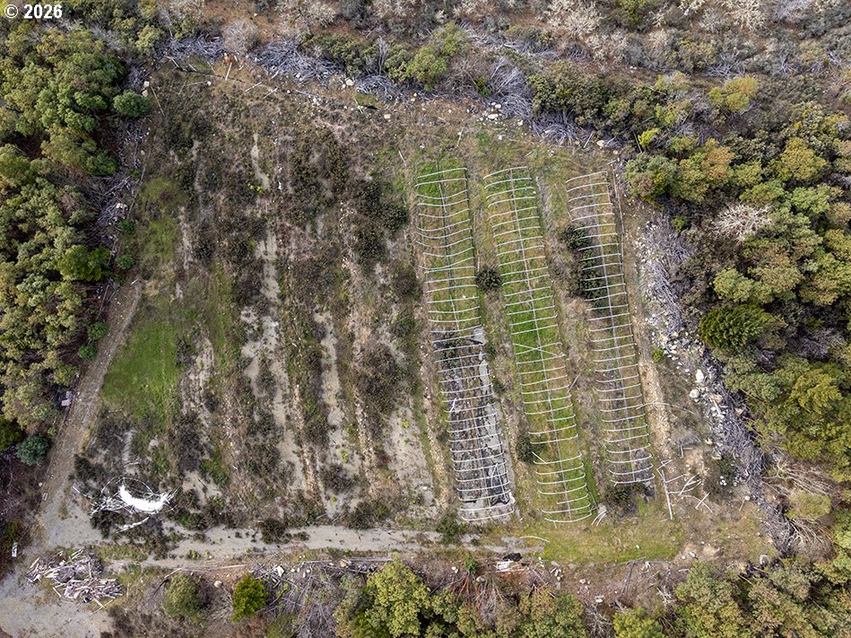 18101 N Applegate Rd Property Photo 3