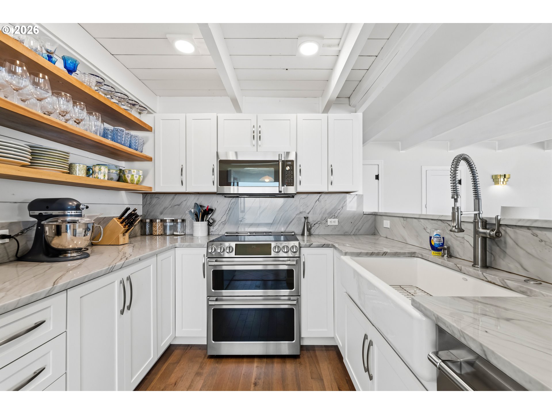 1370 Beach Loop Dr Property Photo 13