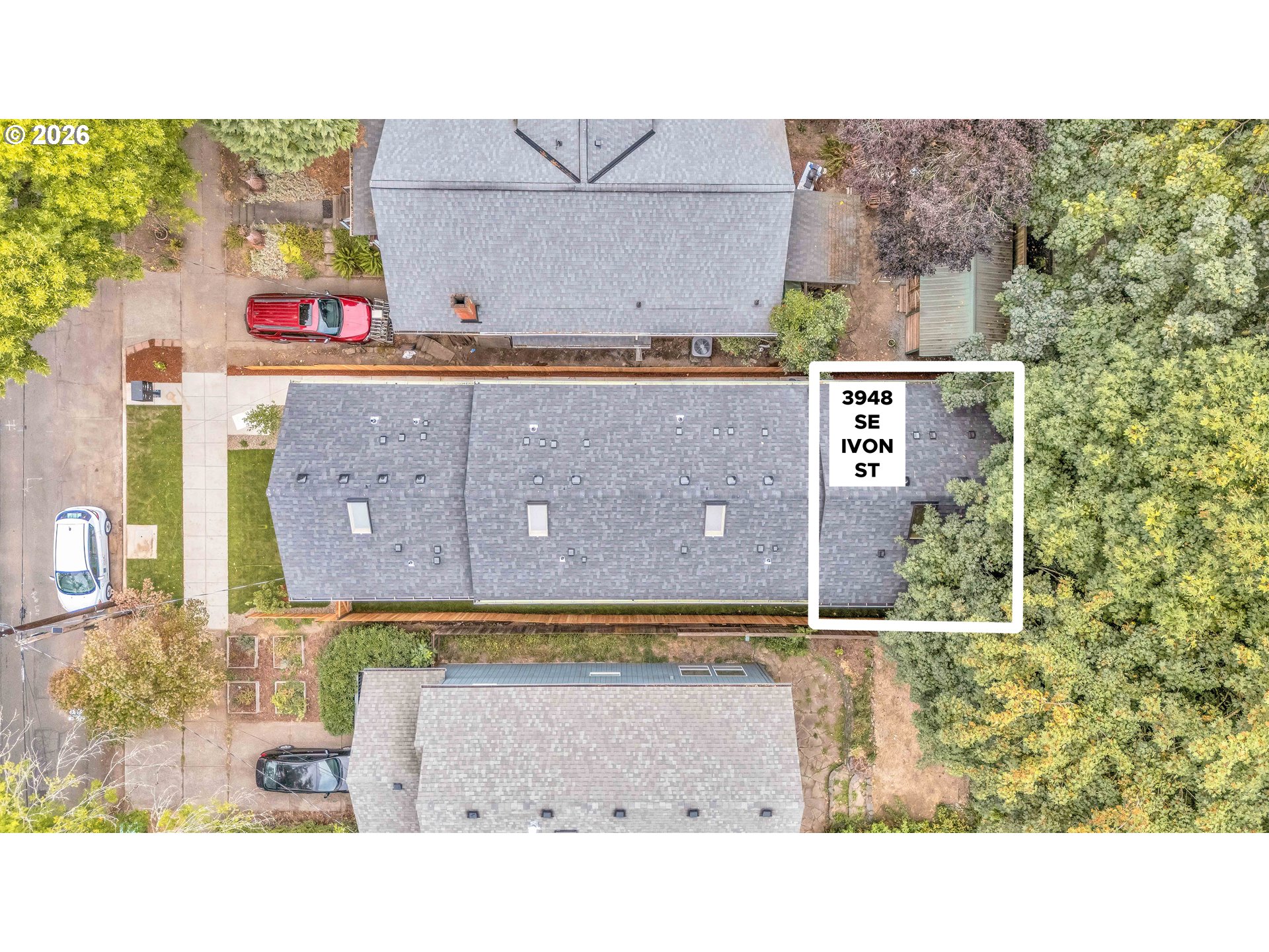 3948 Se Ivon St Property Photo 1