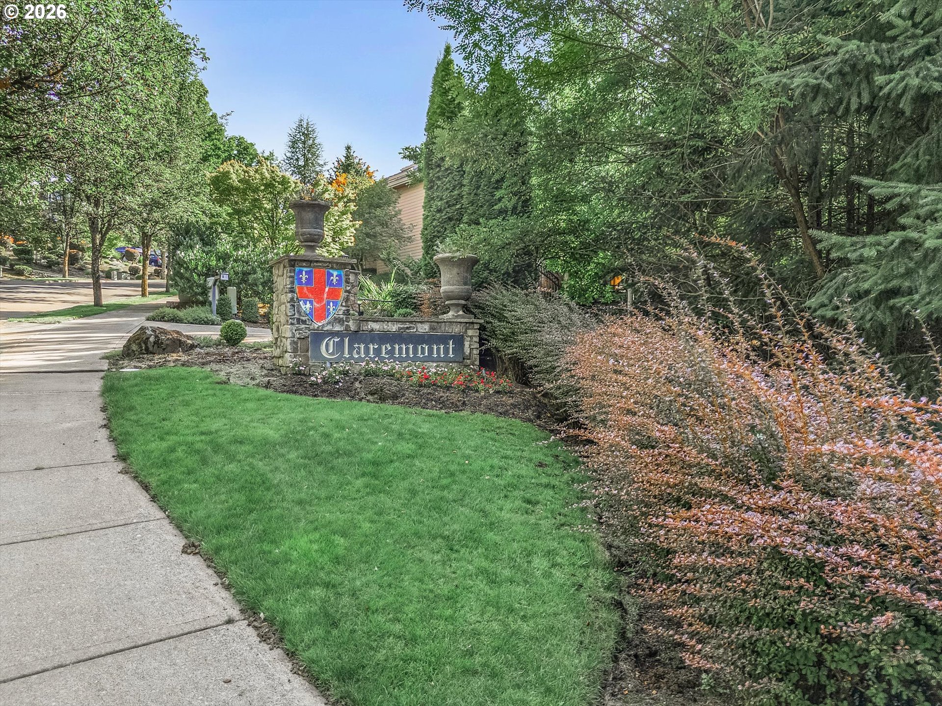 14053 Se Claremont St Property Photo 4