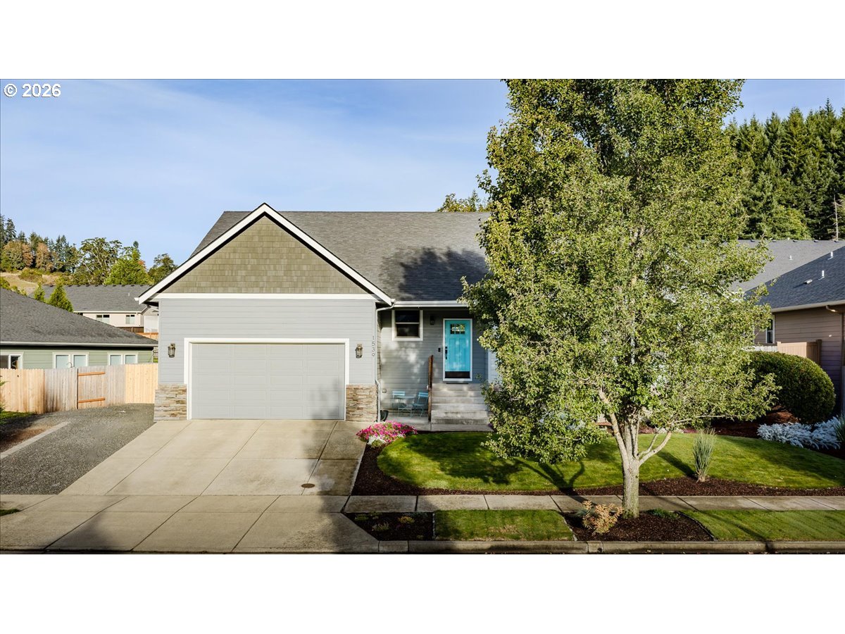 1539 Lakeview Dr Property Photo 2