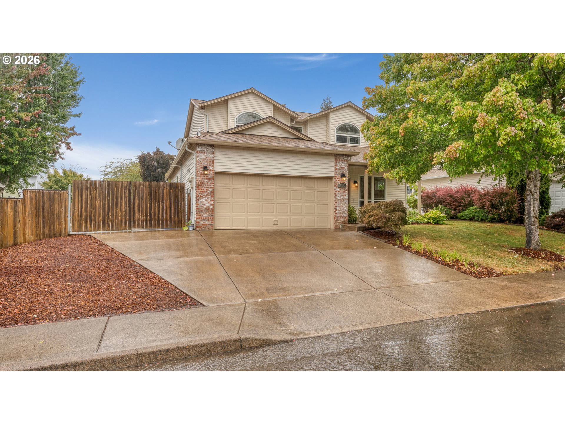 18283 Davis St Property Photo 2