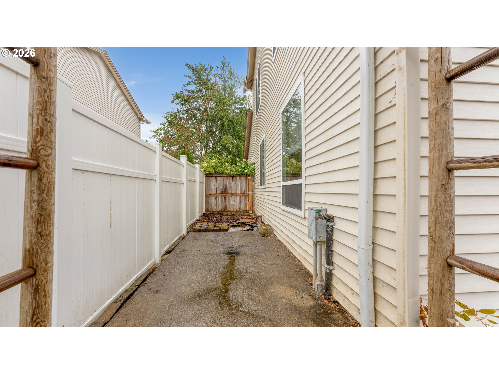 18283 Davis St Property Photo 39