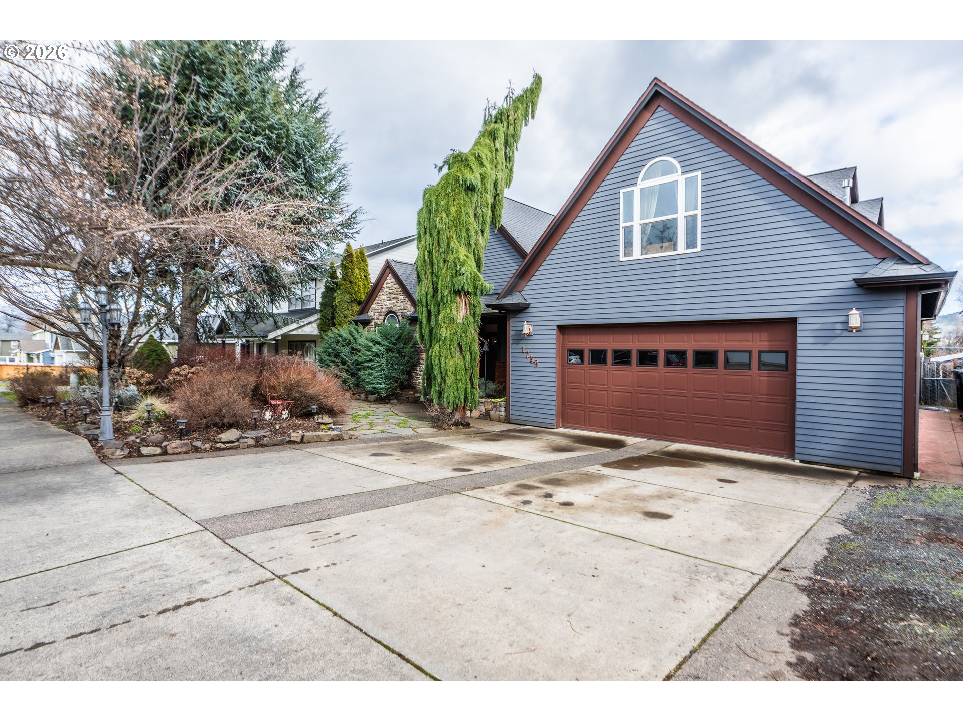 1749 22nd St Property Photo 1