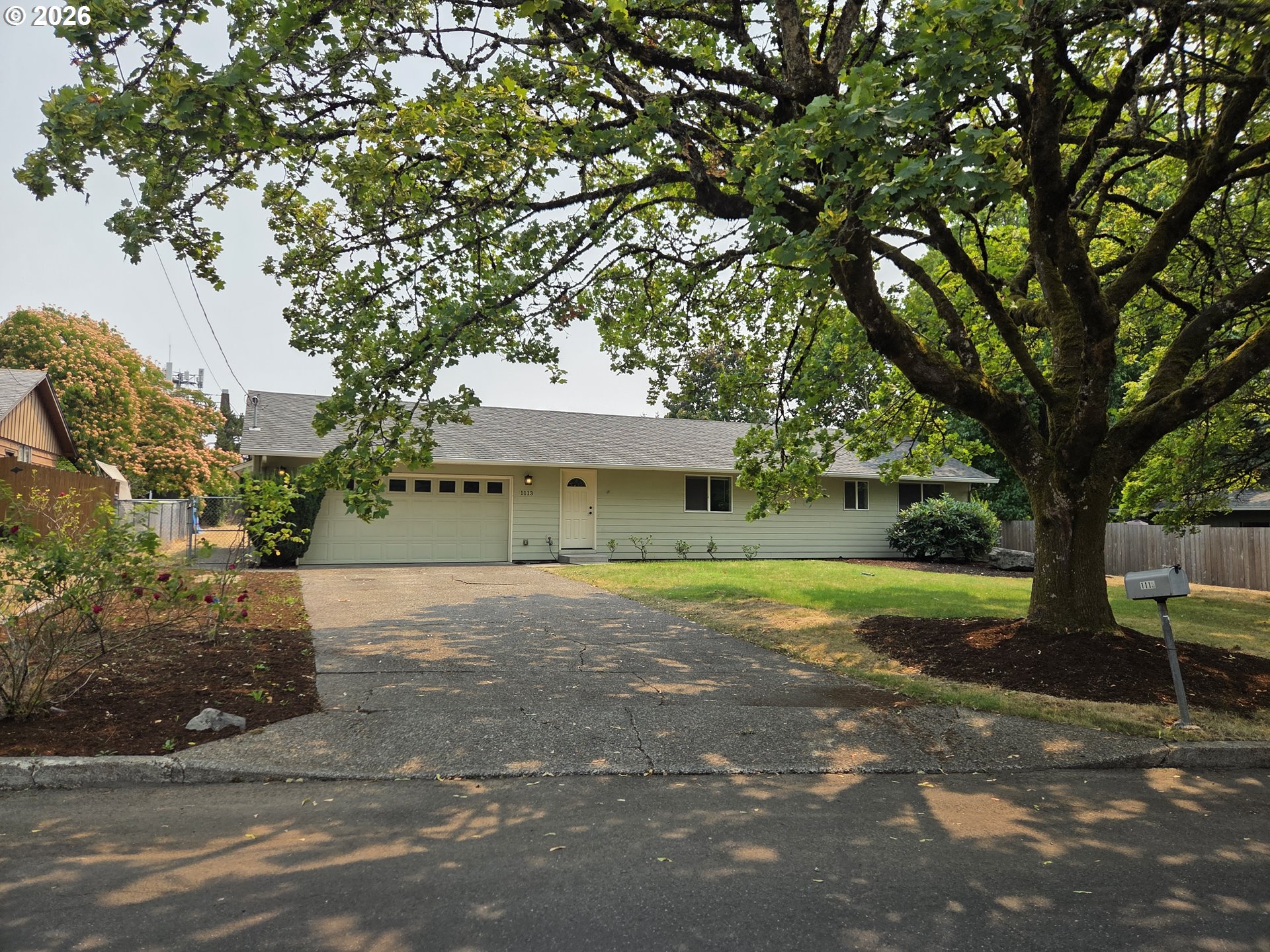 1113 Manzanita Way Property Photo 1