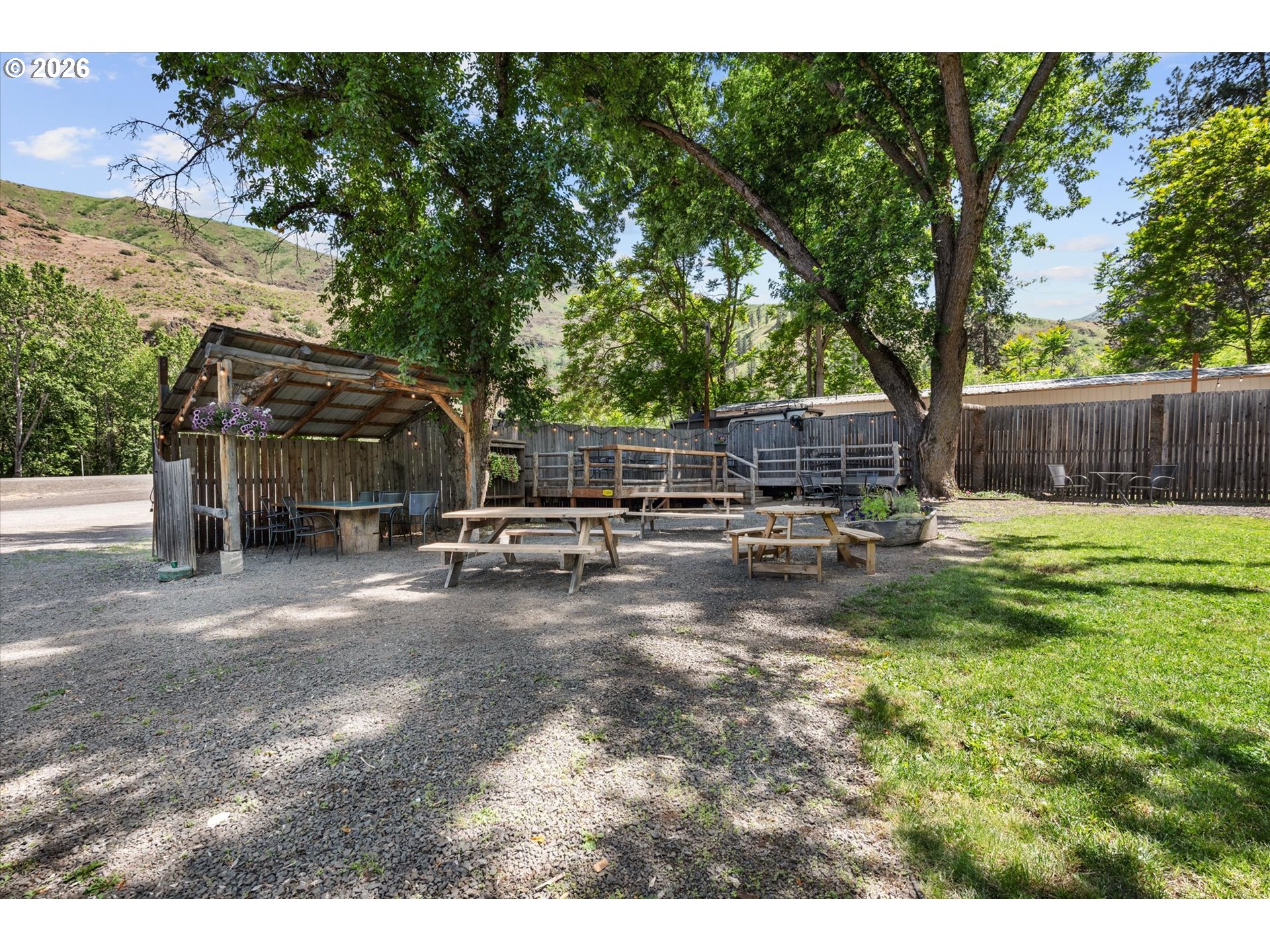 53945 Highway 86 Property Photo 26