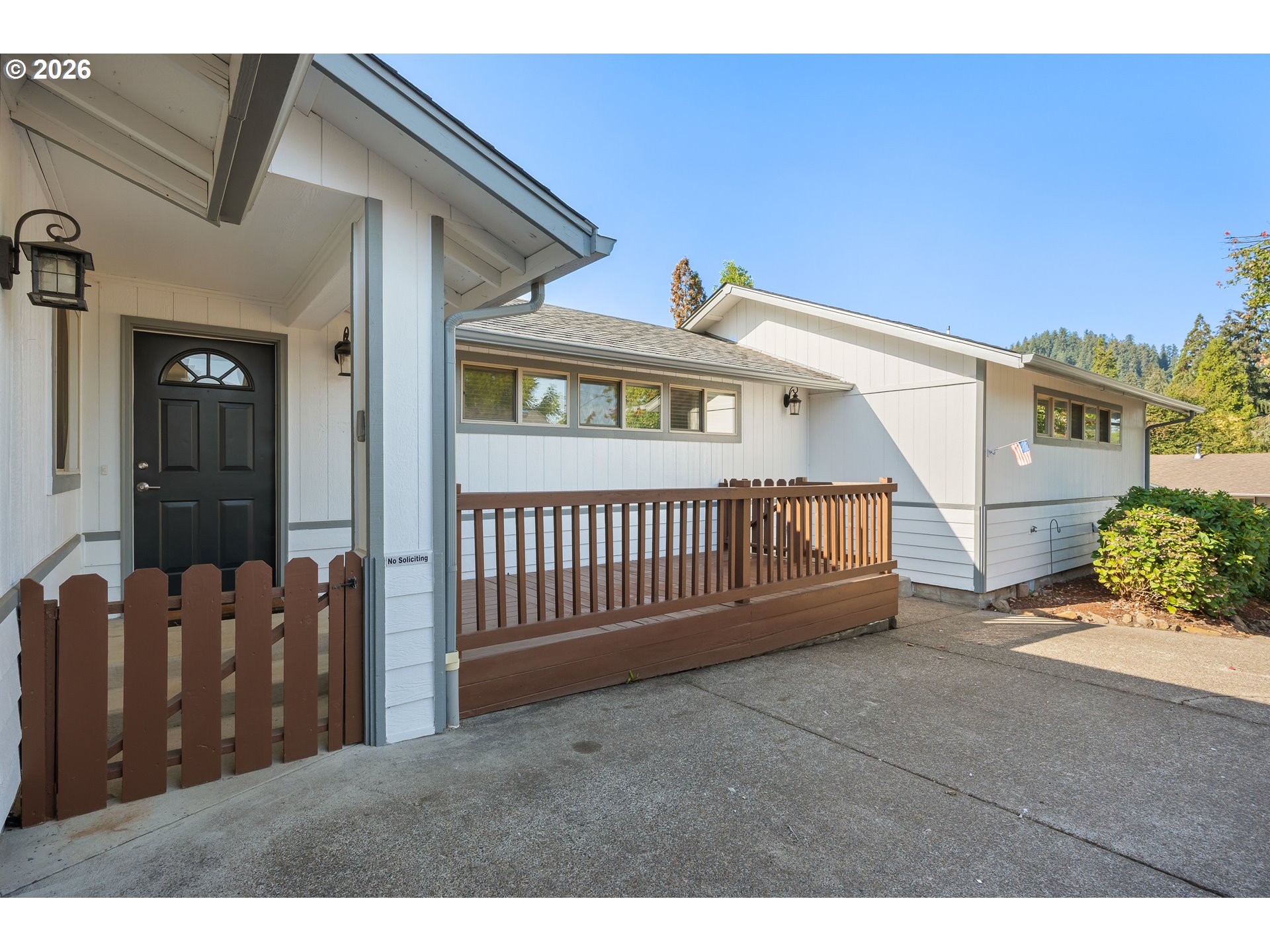 421 S 70th Pl Property Photo 3