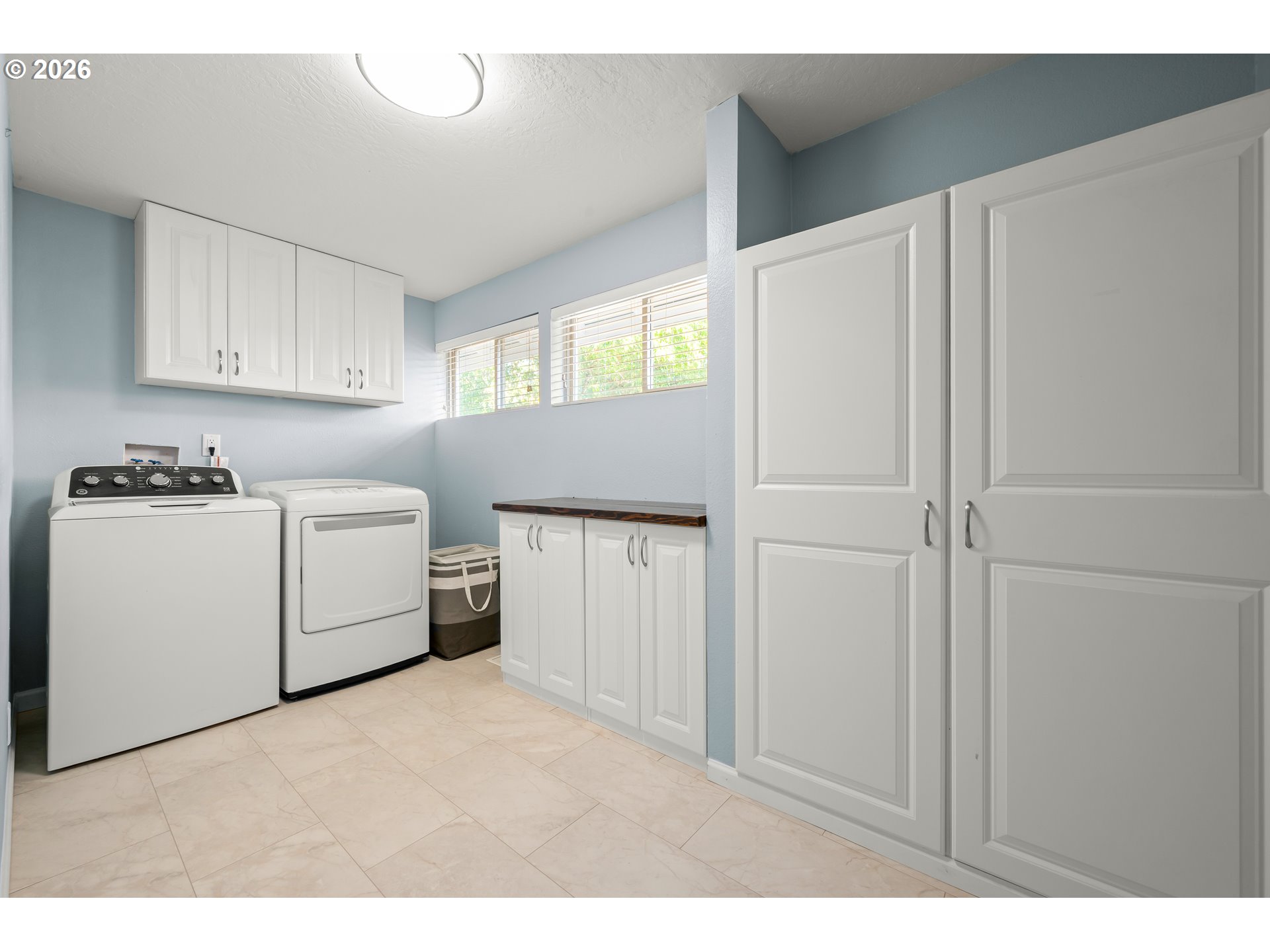 421 S 70th Pl Property Photo 24