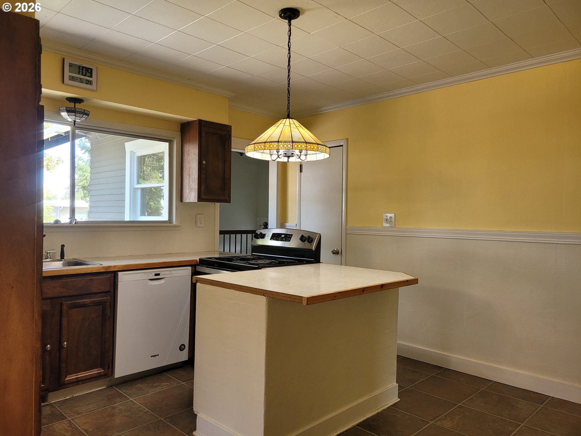1424 Broadway St Property Photo 10