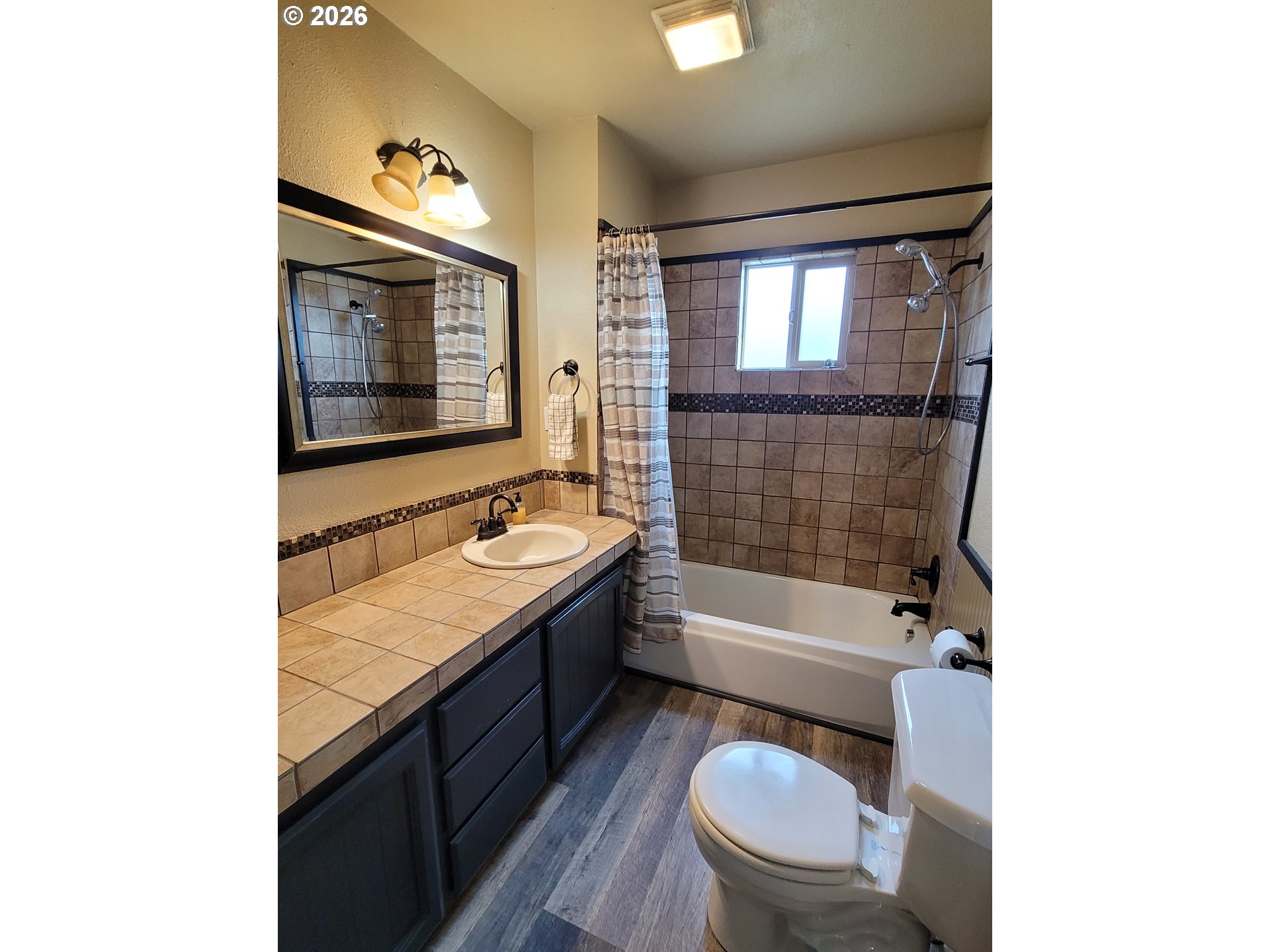 1424 Broadway St Property Photo 14