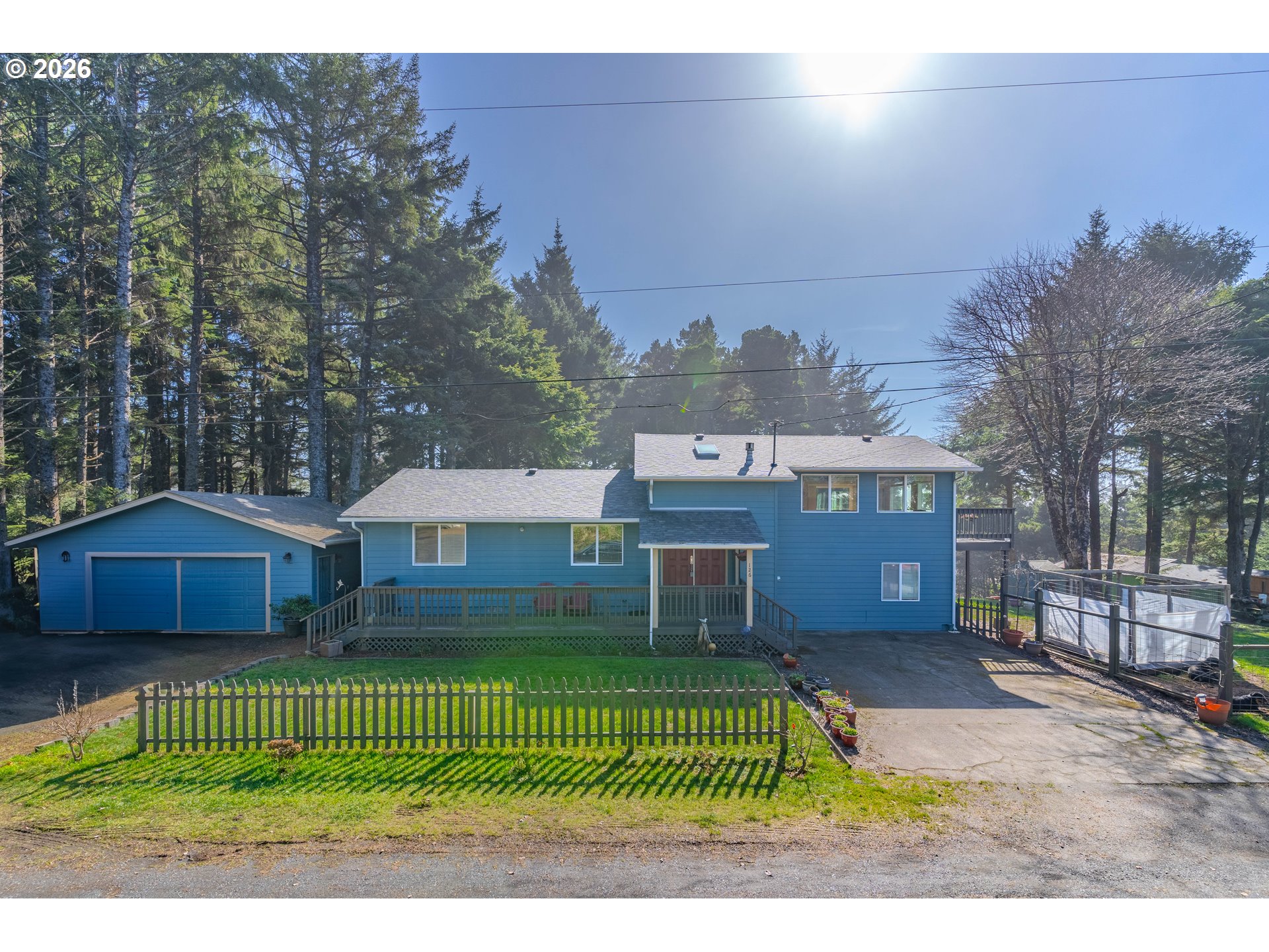 126 Se 145th Dr Property Photo 1