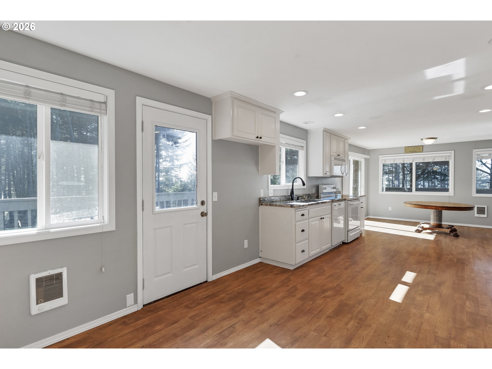 126 Se 145th Dr Property Photo 12