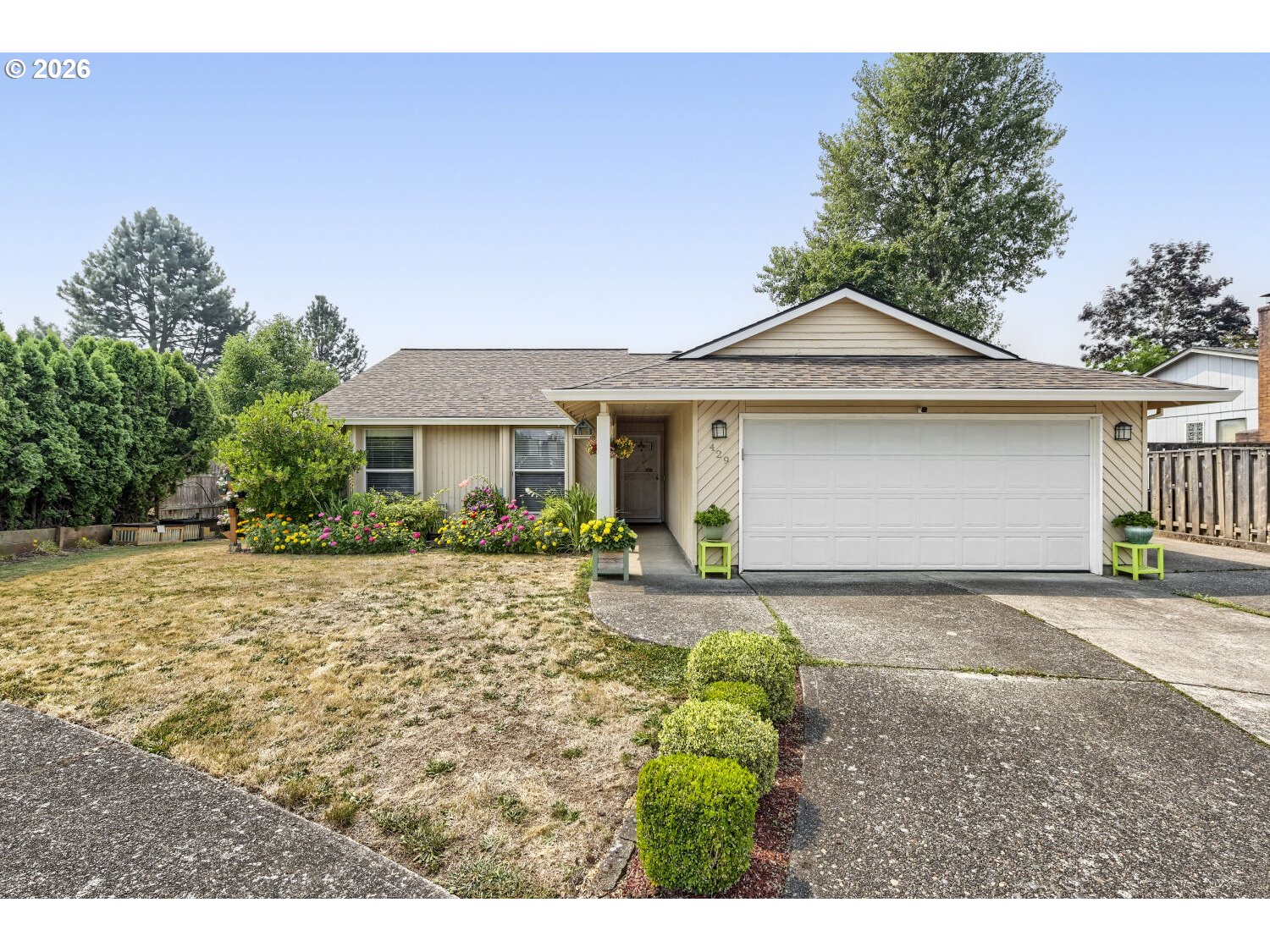429 Sw Birdsdale Dr Property Photo 1
