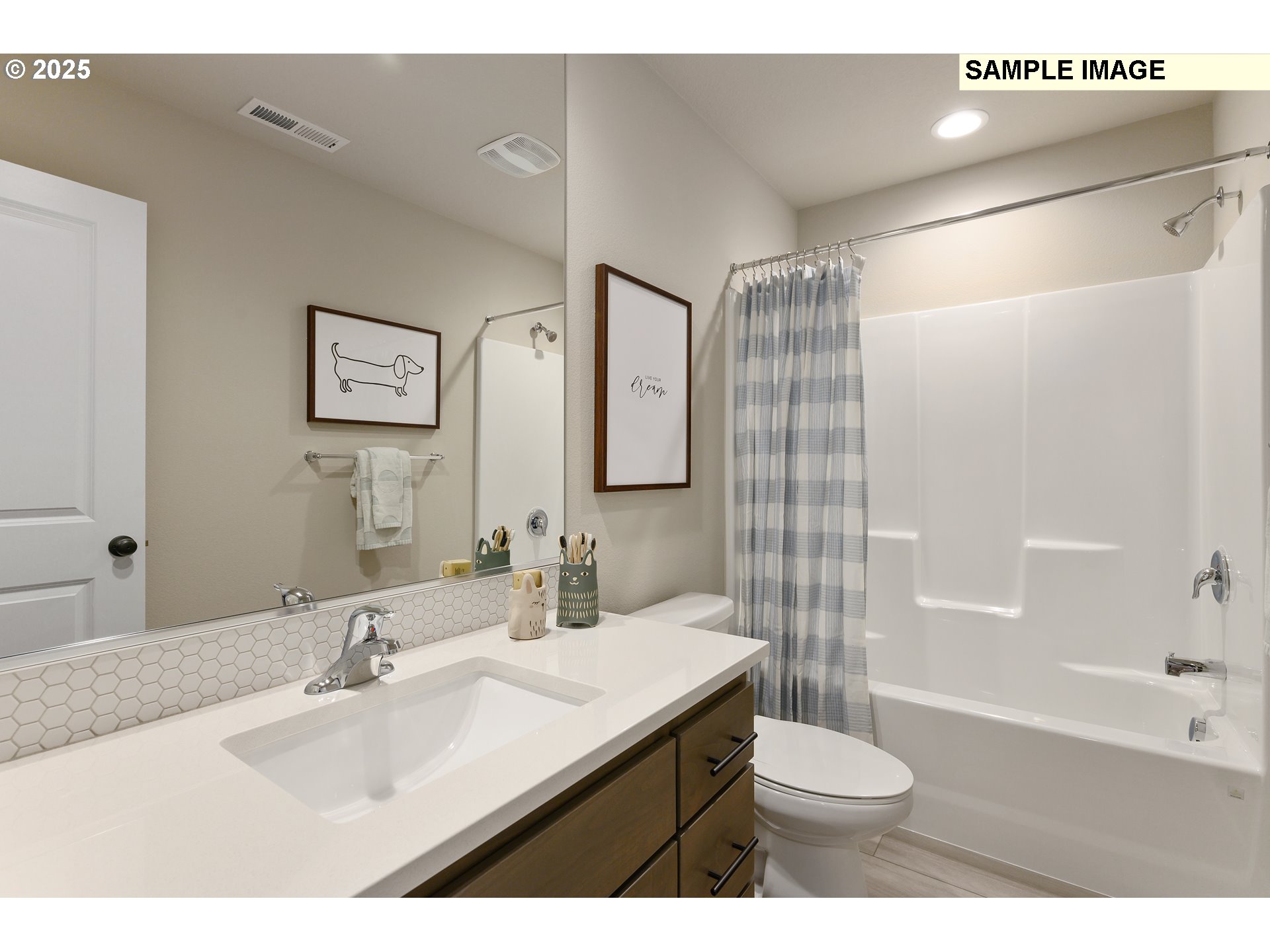 2216 Ne Singer Ln 256 Property Photo 12