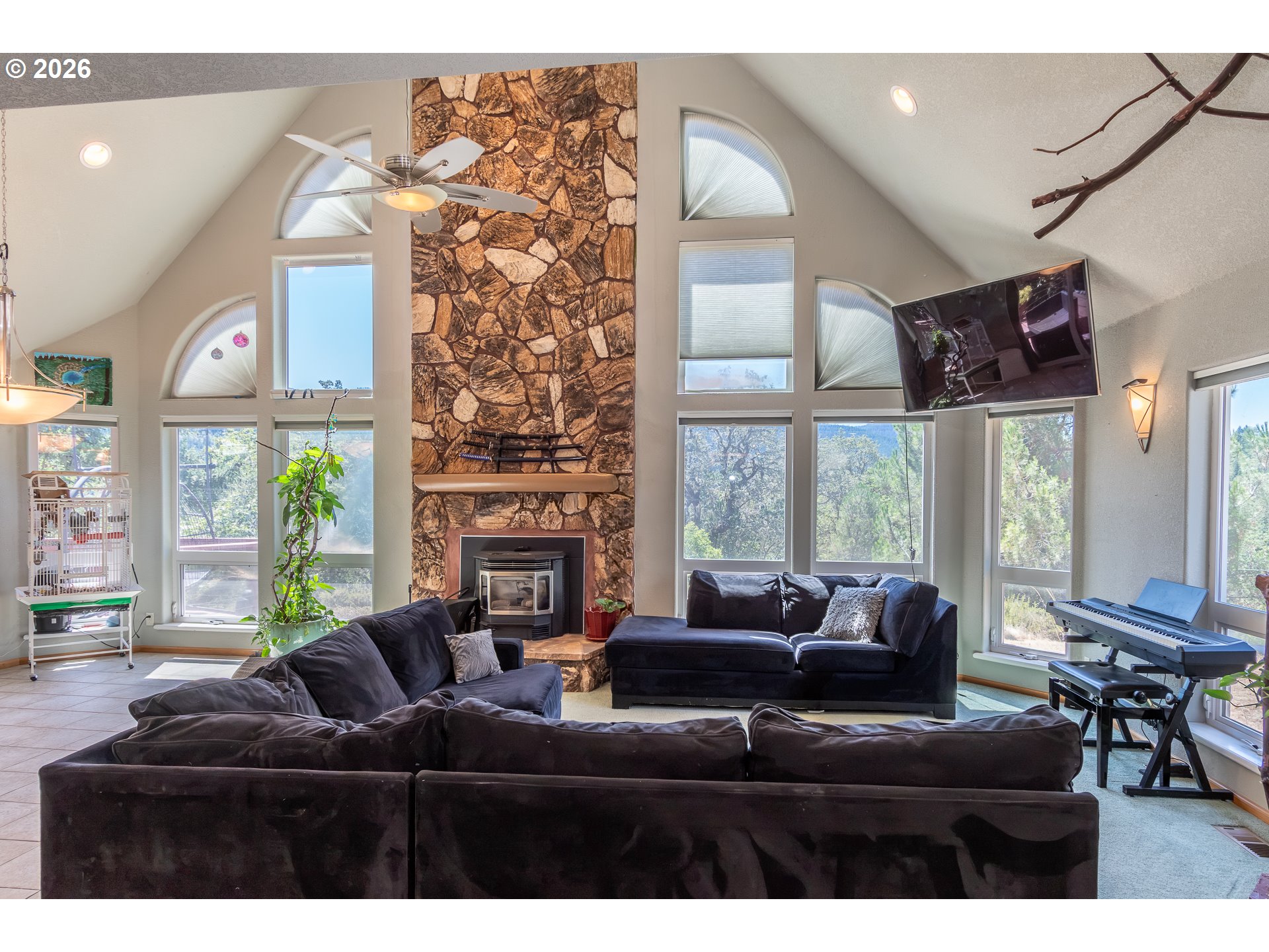 1265 Evergreen Ridge Rd Property Photo 4