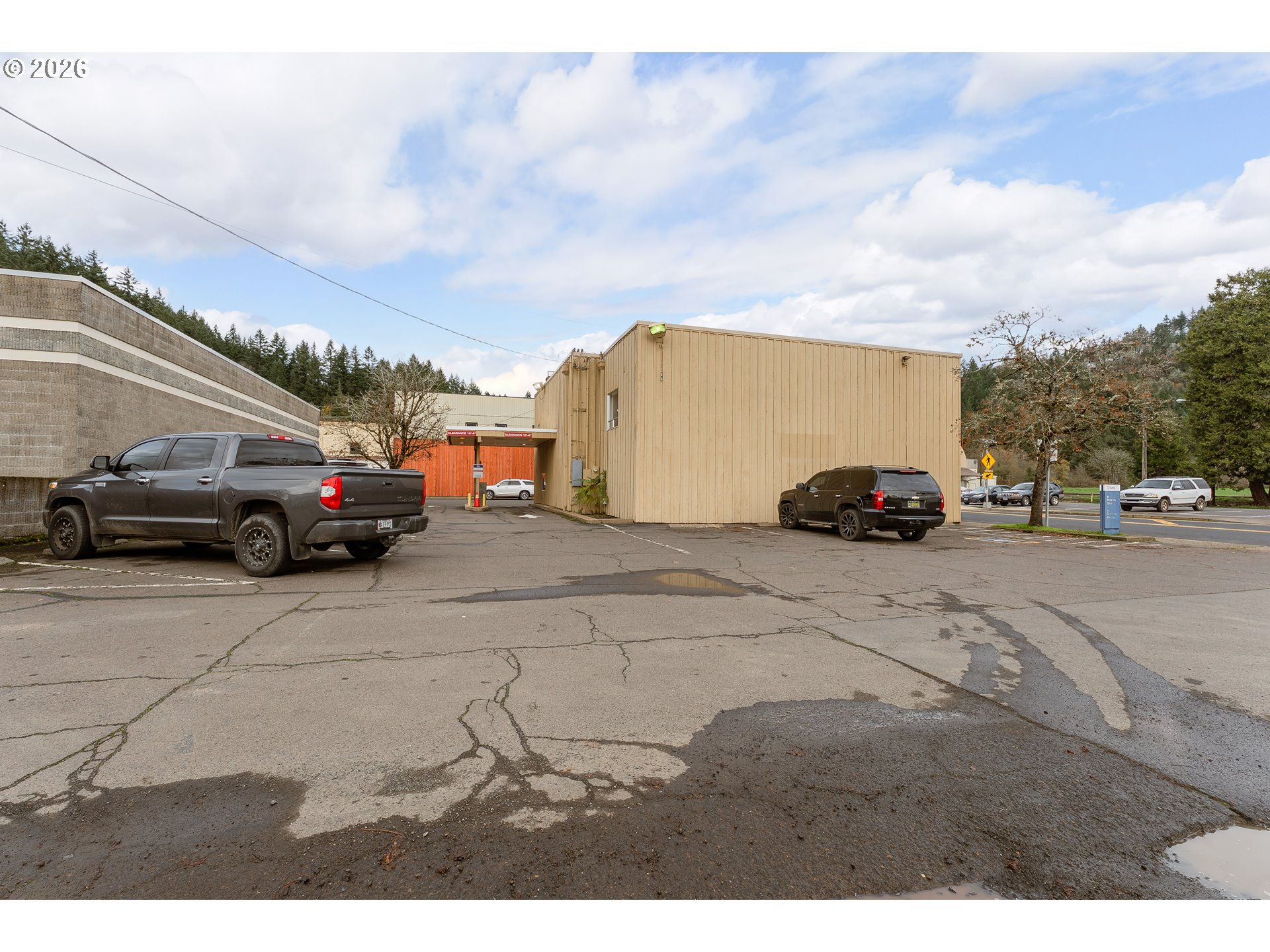 229 N First St Property Photo 5