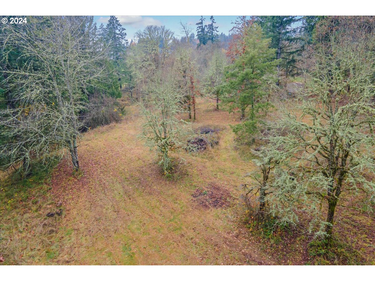 Nw Plainview Rd Property Photo 9