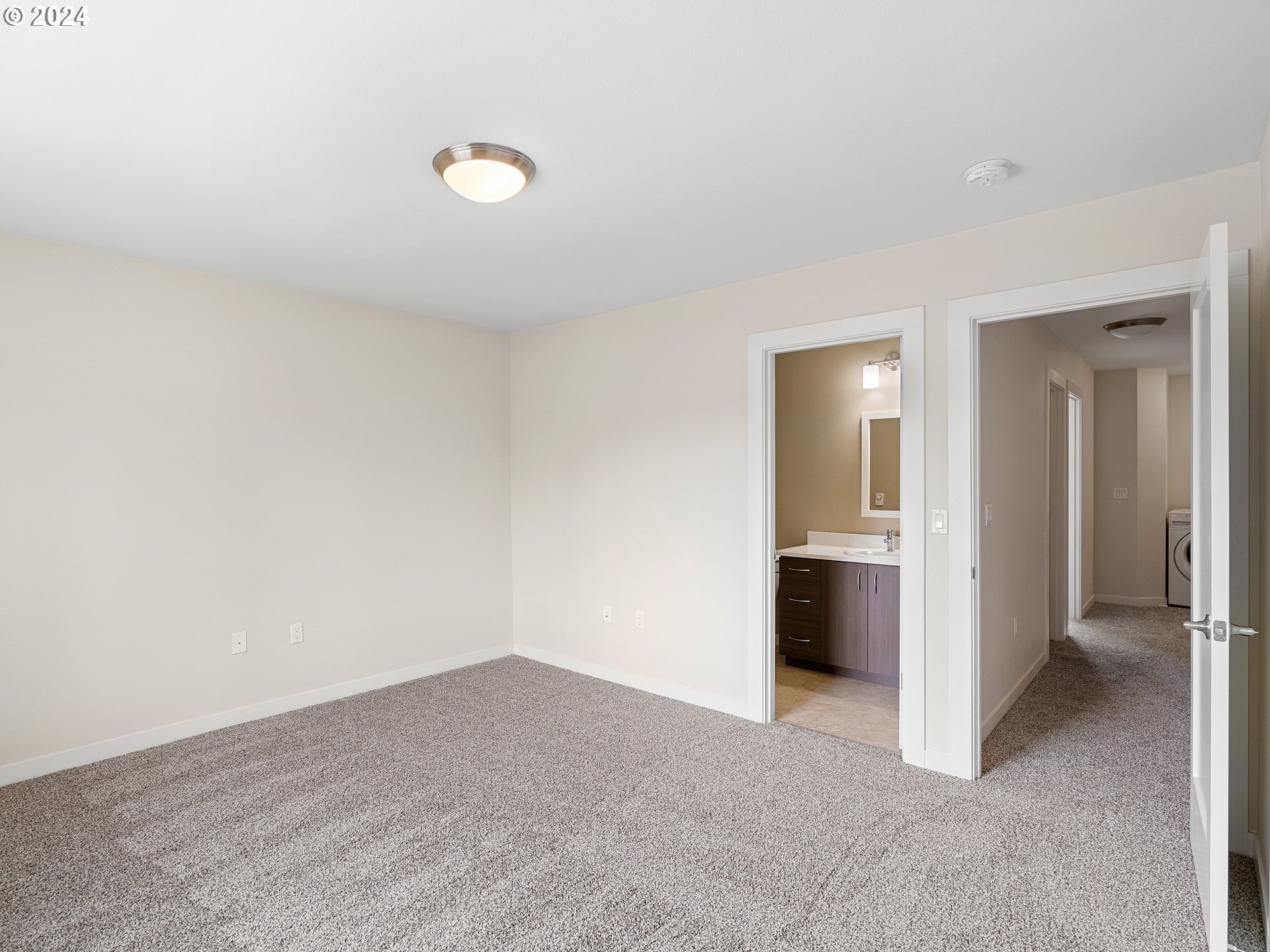 10831 E Burnside St Property Photo 21