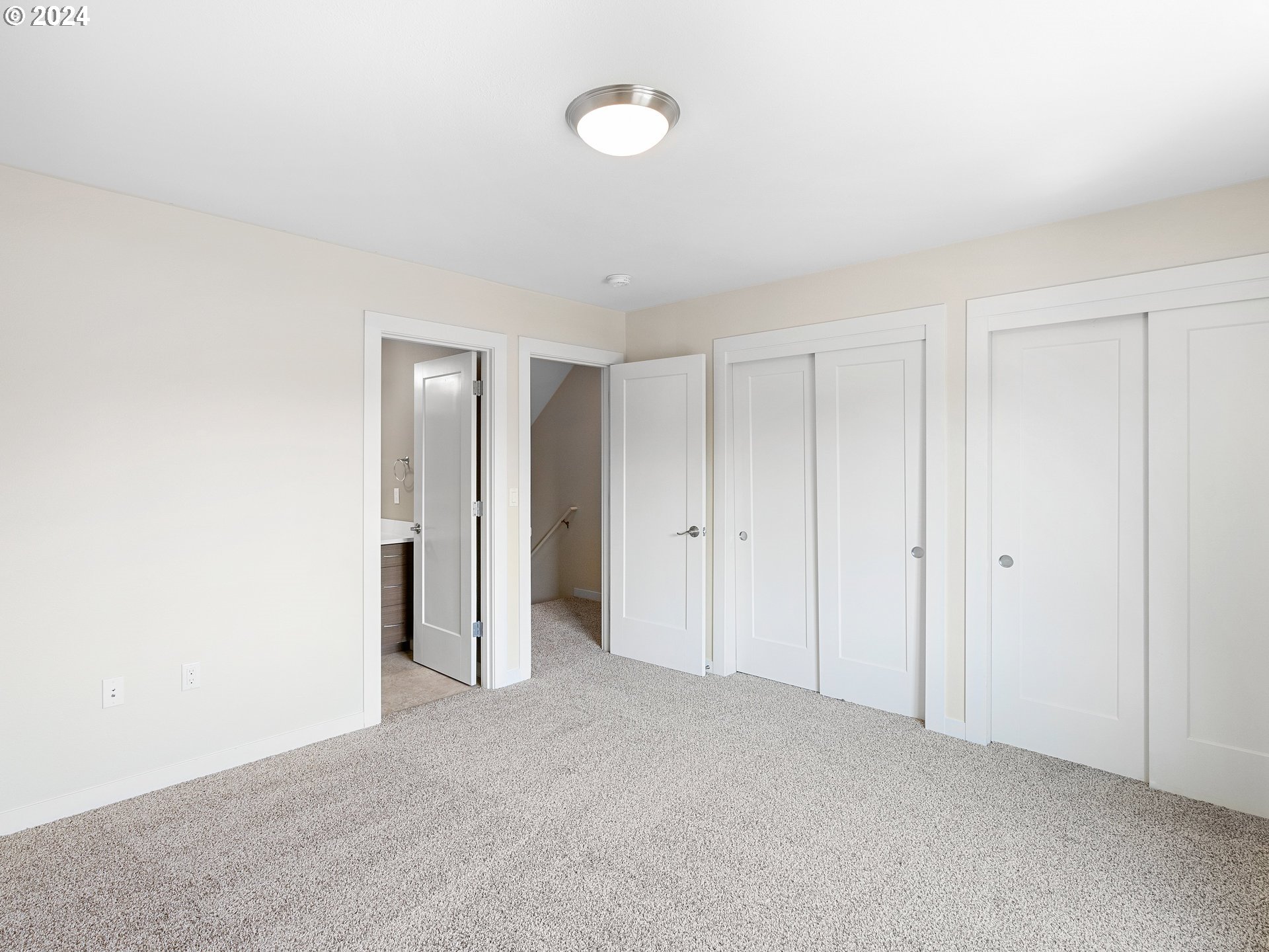 10831 E Burnside St Property Photo 22