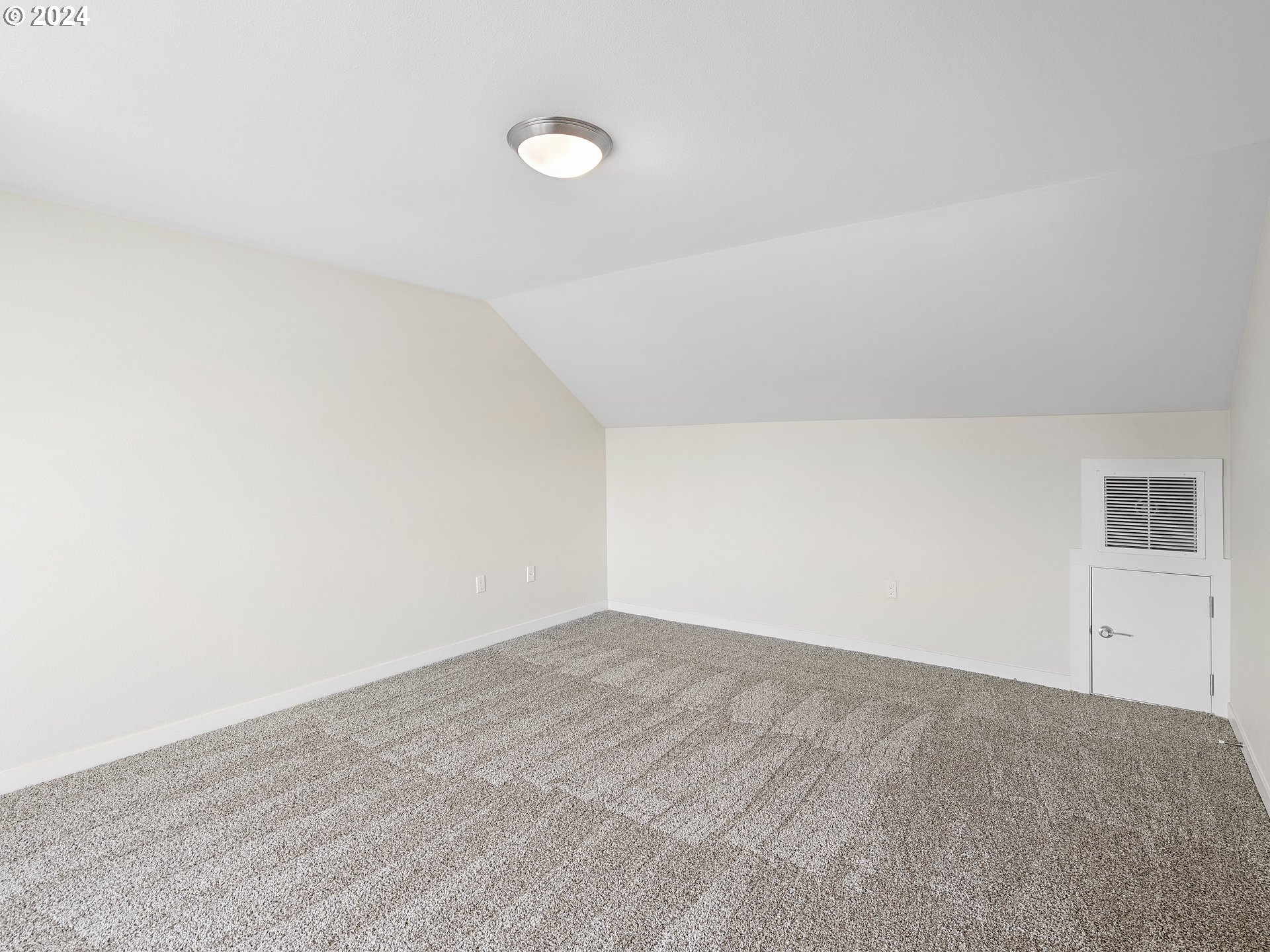 10831 E Burnside St Property Photo 29