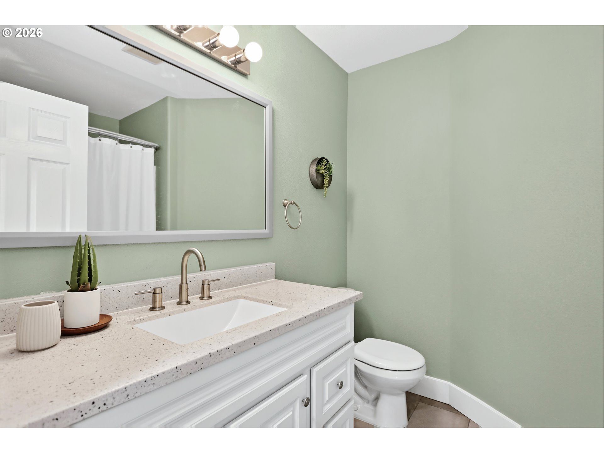 438 Nw Roselawn St Property Photo 22