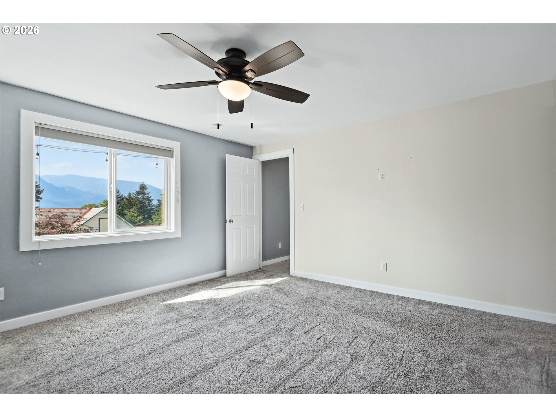 438 Nw Roselawn St Property Photo 30