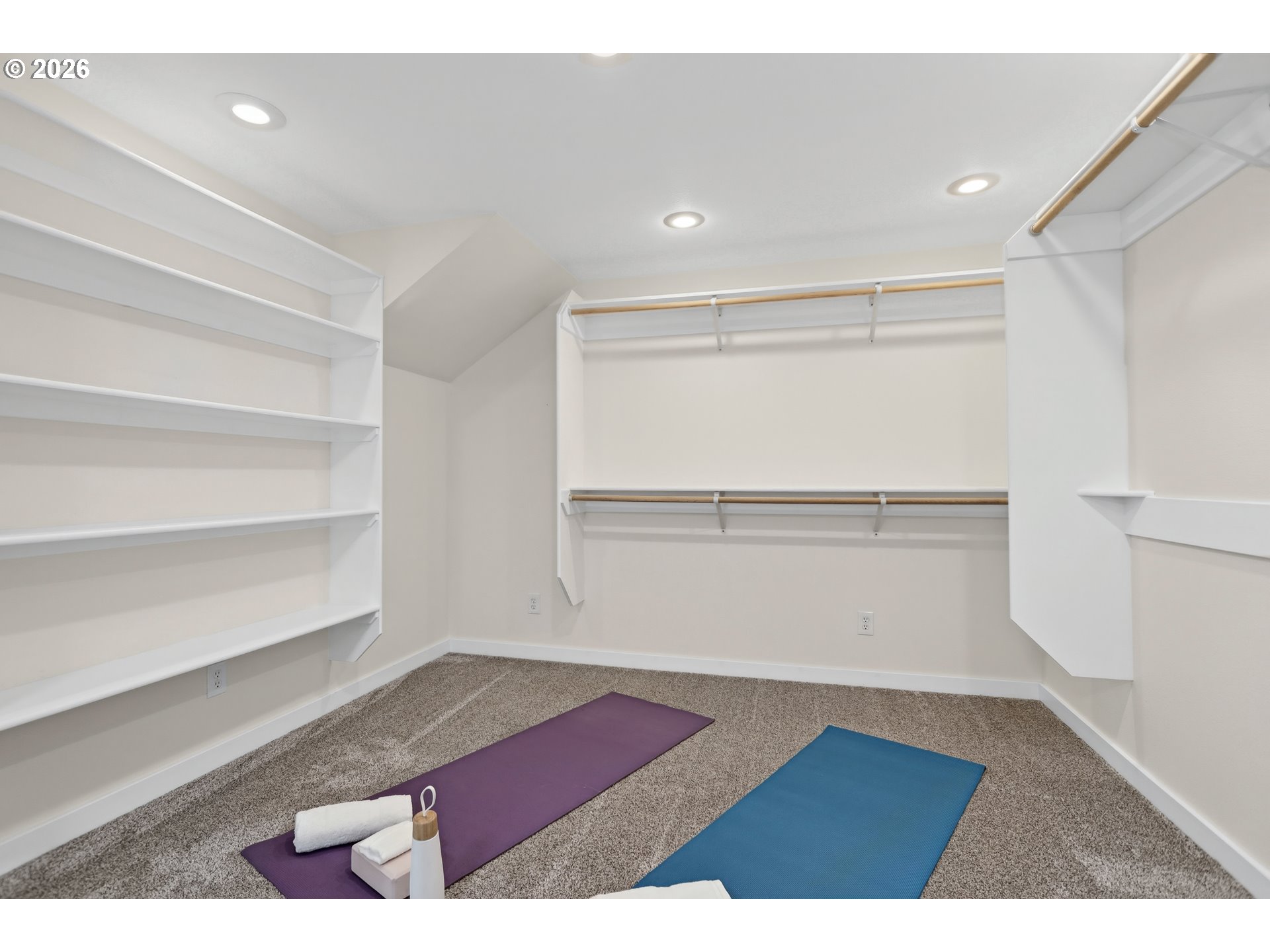 438 Nw Roselawn St Property Photo 33