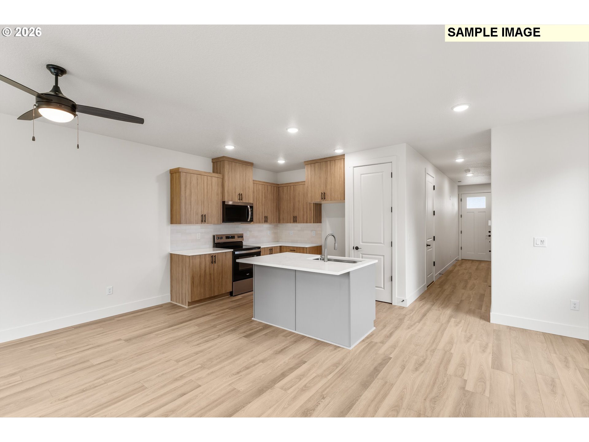 528 Spring Blvd Property Photo 8