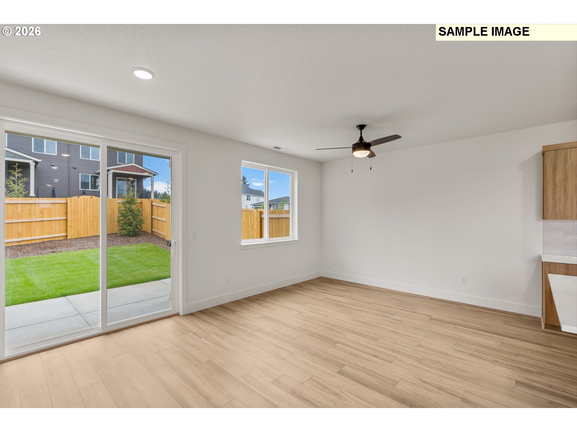 528 Spring Blvd Property Photo 9