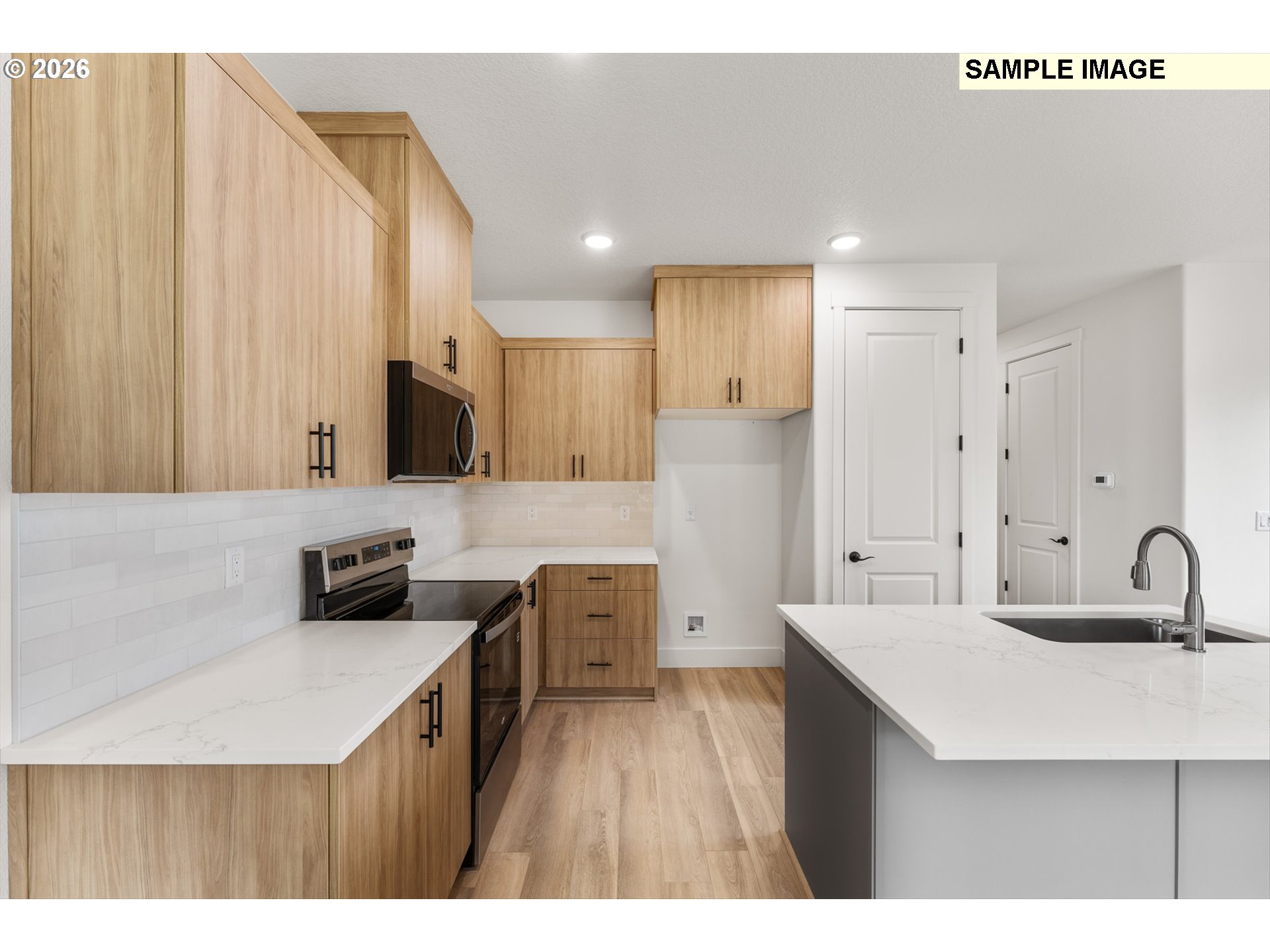 528 Spring Blvd Property Photo 10