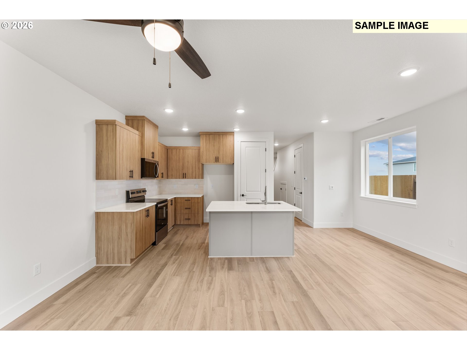 528 Spring Blvd Property Photo 15