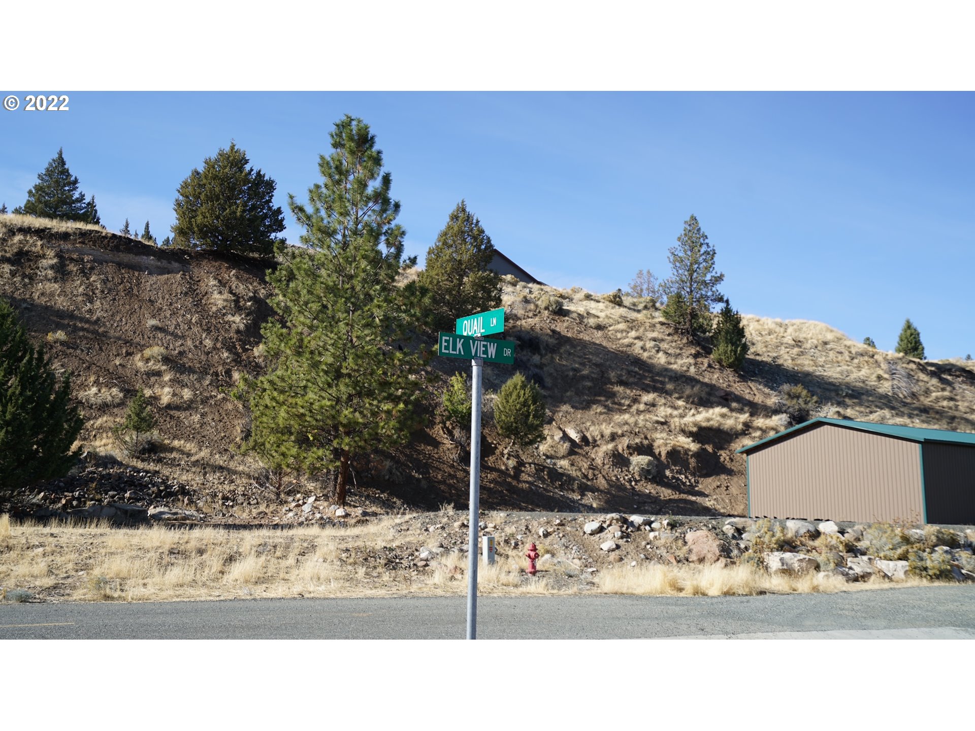 Elkview Dr Property Photo 7