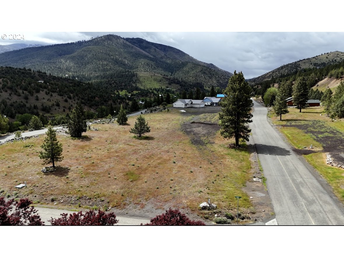 Elkview Dr Property Photo 15
