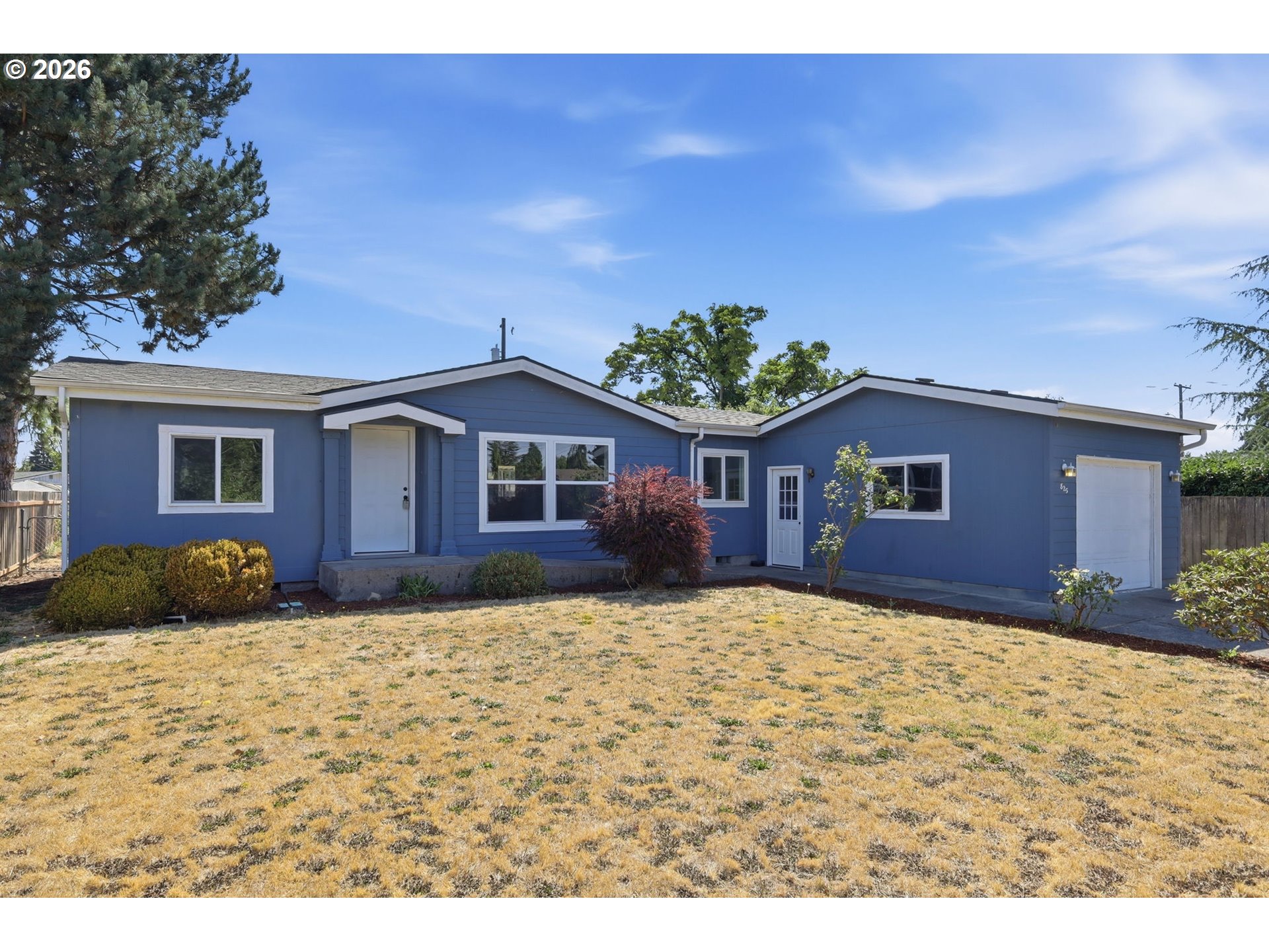 825 19th St Property Photo 1