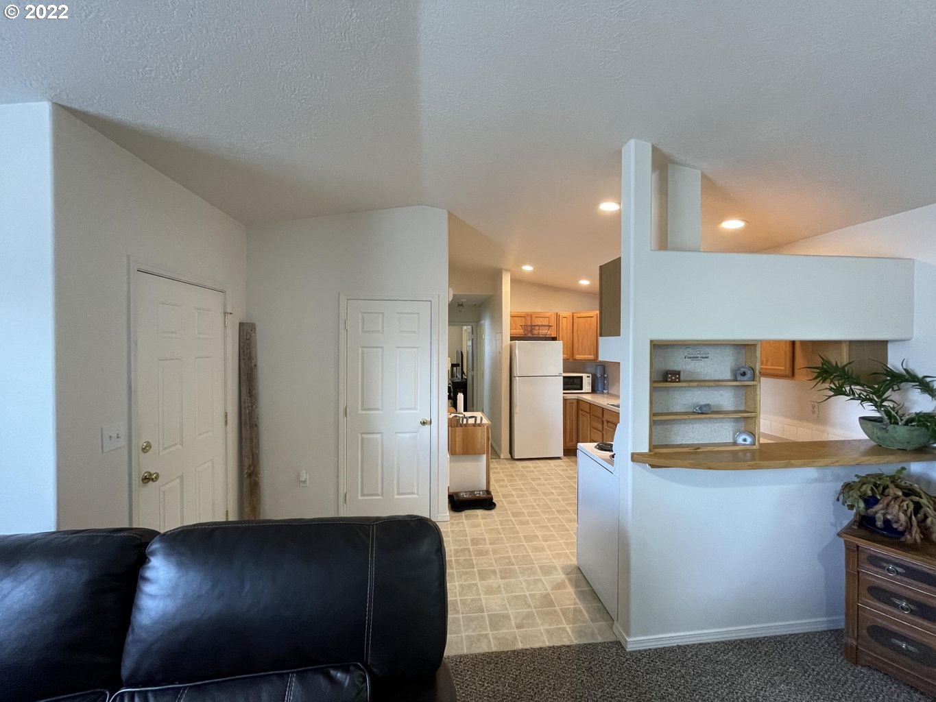 3413 Maple Ln Property Photo 5